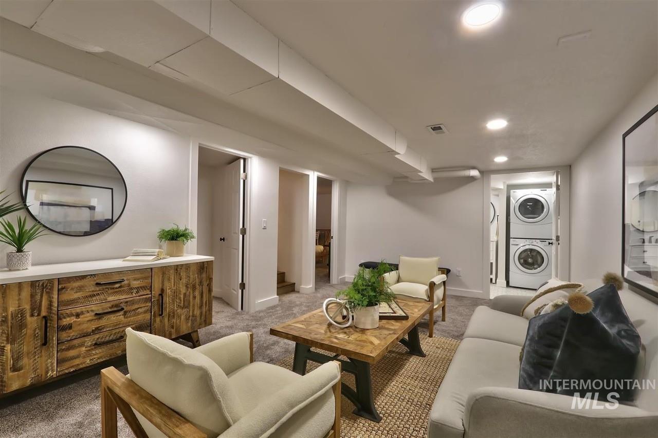 2316 W Kootenai St, Boise, Idaho 83705, 4 Bedrooms, 2 Bathrooms, Residential Income For Sale, Price $599,900, 98979195