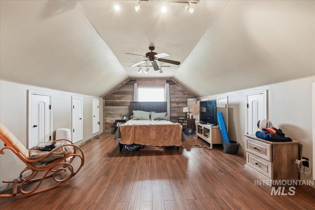 3856 Wood Way, New Plymouth, Idaho 83655, 4 Bedrooms, 2.5 Bathrooms, Residential For Sale, Price $568,900,MLS 98979199