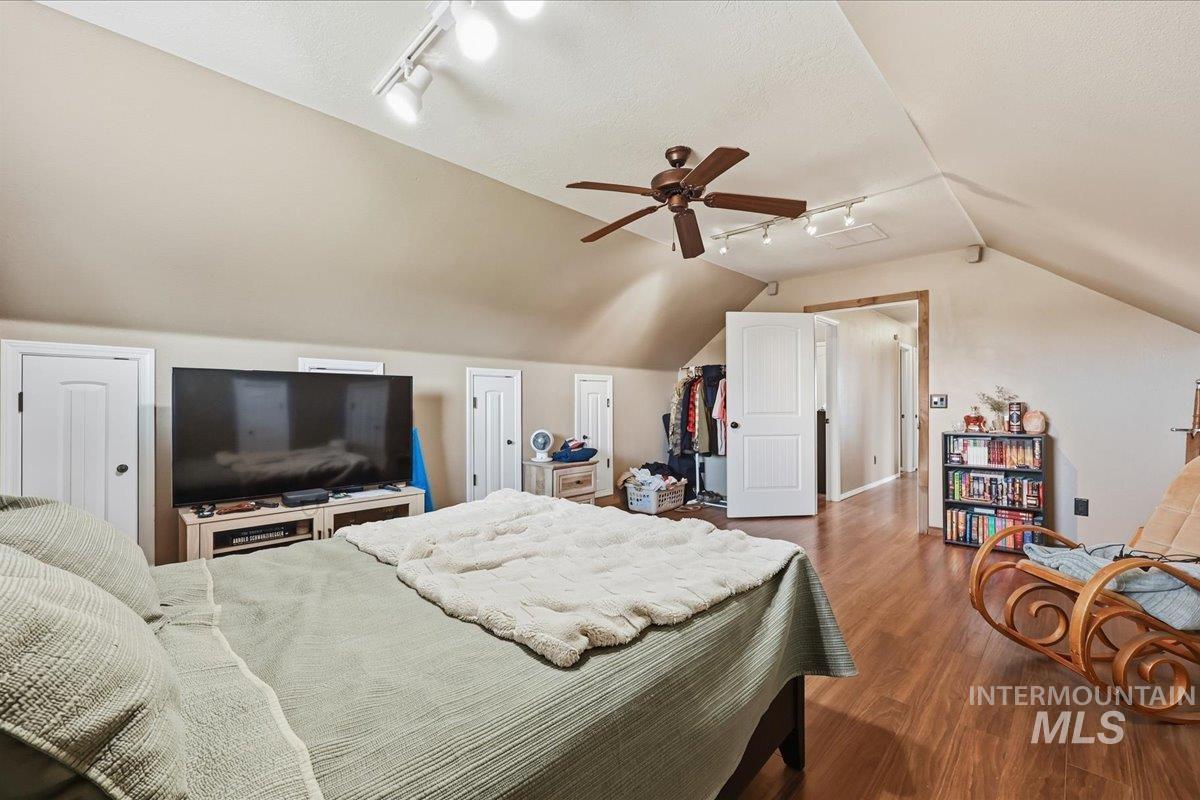 3856 Wood Way, New Plymouth, Idaho 83655, 4 Bedrooms, 2.5 Bathrooms, Residential For Sale, Price $568,900,MLS 98979199