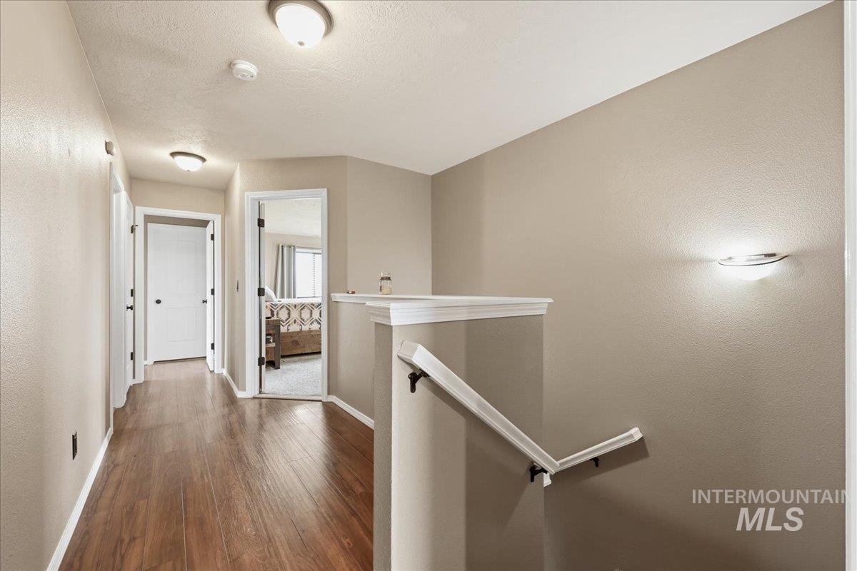 3856 Wood Way, New Plymouth, Idaho 83655, 4 Bedrooms, 2.5 Bathrooms, Residential For Sale, Price $568,900,MLS 98979199