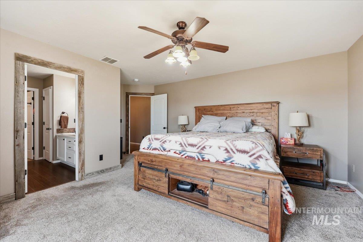 3856 Wood Way, New Plymouth, Idaho 83655, 4 Bedrooms, 2.5 Bathrooms, Residential For Sale, Price $568,900,MLS 98979199