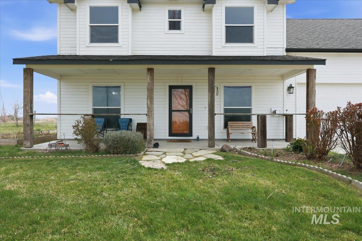 3856 Wood Way, New Plymouth, Idaho 83655, 4 Bedrooms, 2.5 Bathrooms, Residential For Sale, Price $568,900,MLS 98979199