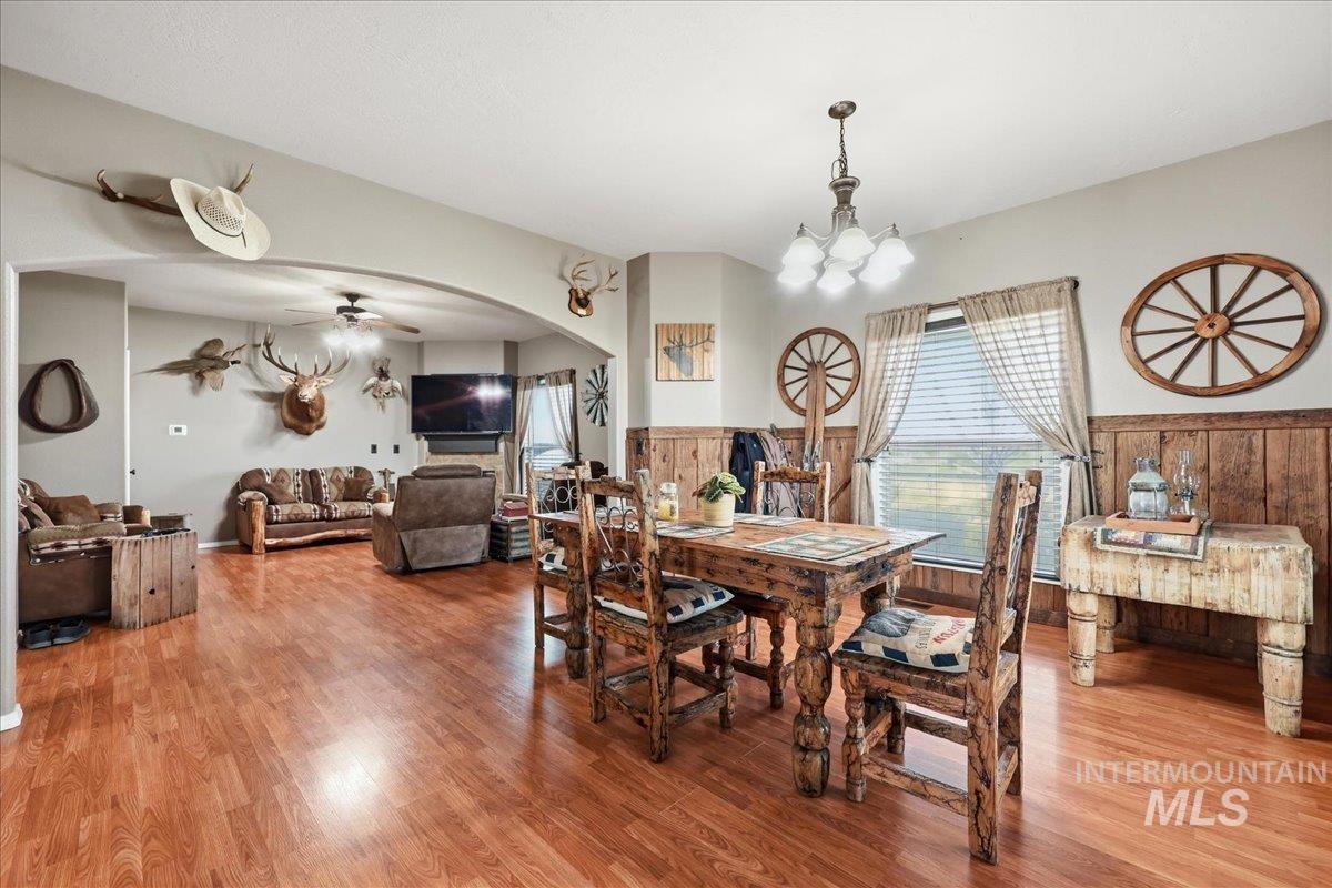 3856 Wood Way, New Plymouth, Idaho 83655, 4 Bedrooms, 2.5 Bathrooms, Residential For Sale, Price $568,900,MLS 98979199