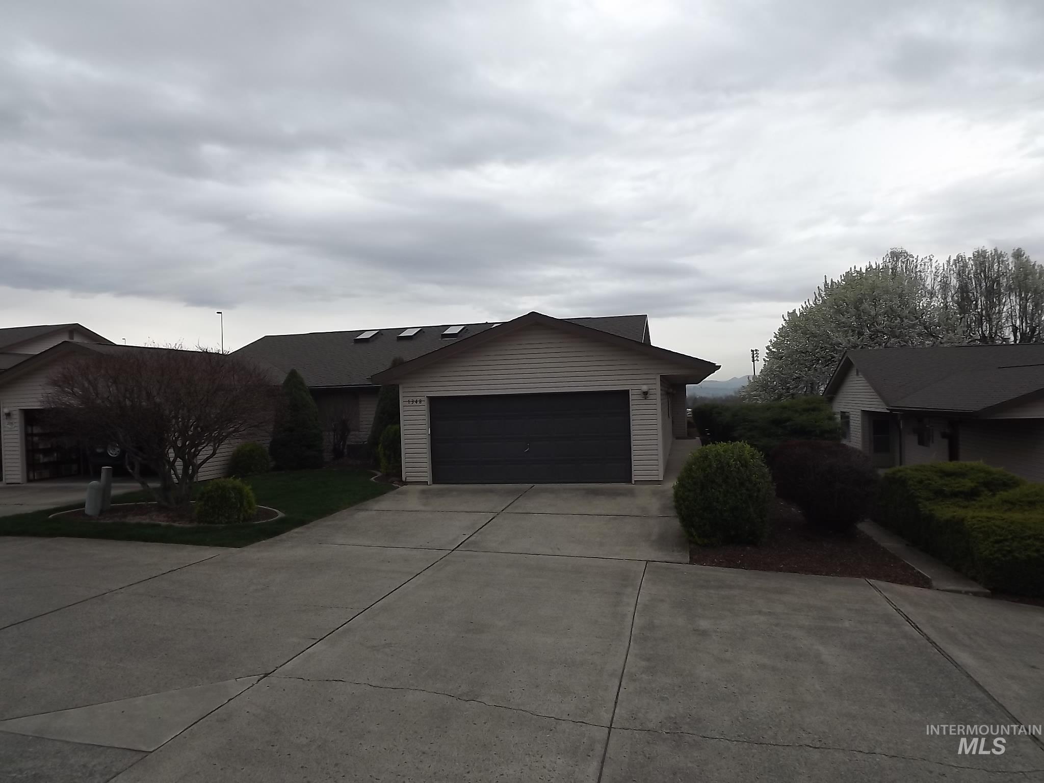 1348 29th Street, Lewiston, Idaho 83501, 3 Bedrooms, 2 Bathrooms, Residential For Sale, Price $319,000,MLS 98979201