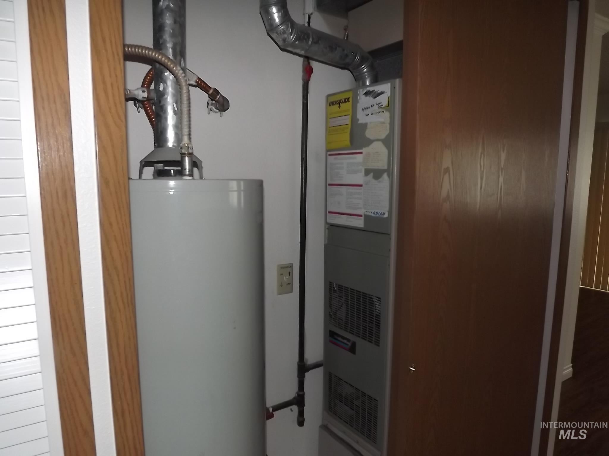 1348 29th Street, Lewiston, Idaho 83501, 3 Bedrooms, 2 Bathrooms, Residential For Sale, Price $319,000,MLS 98979201