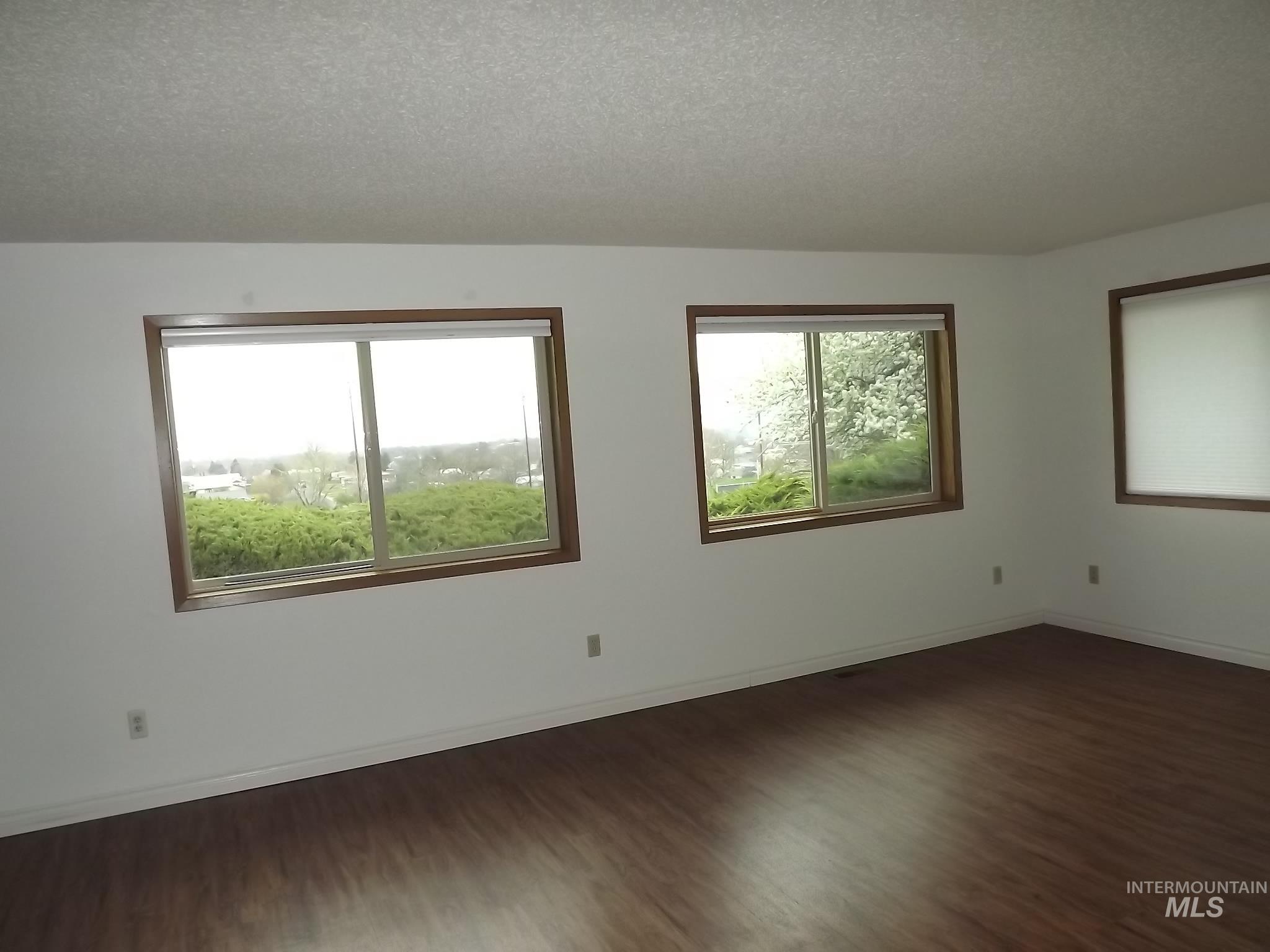 1348 29th Street, Lewiston, Idaho 83501, 3 Bedrooms, 2 Bathrooms, Residential For Sale, Price $319,000,MLS 98979201