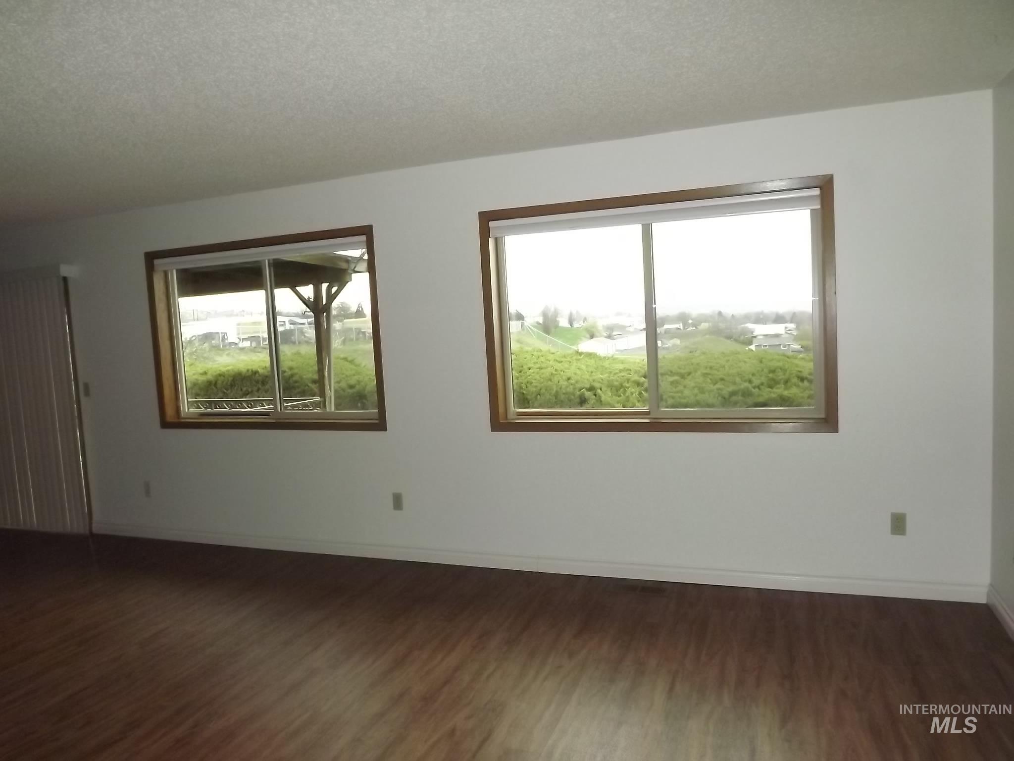 1348 29th Street, Lewiston, Idaho 83501, 3 Bedrooms, 2 Bathrooms, Residential For Sale, Price $319,000,MLS 98979201