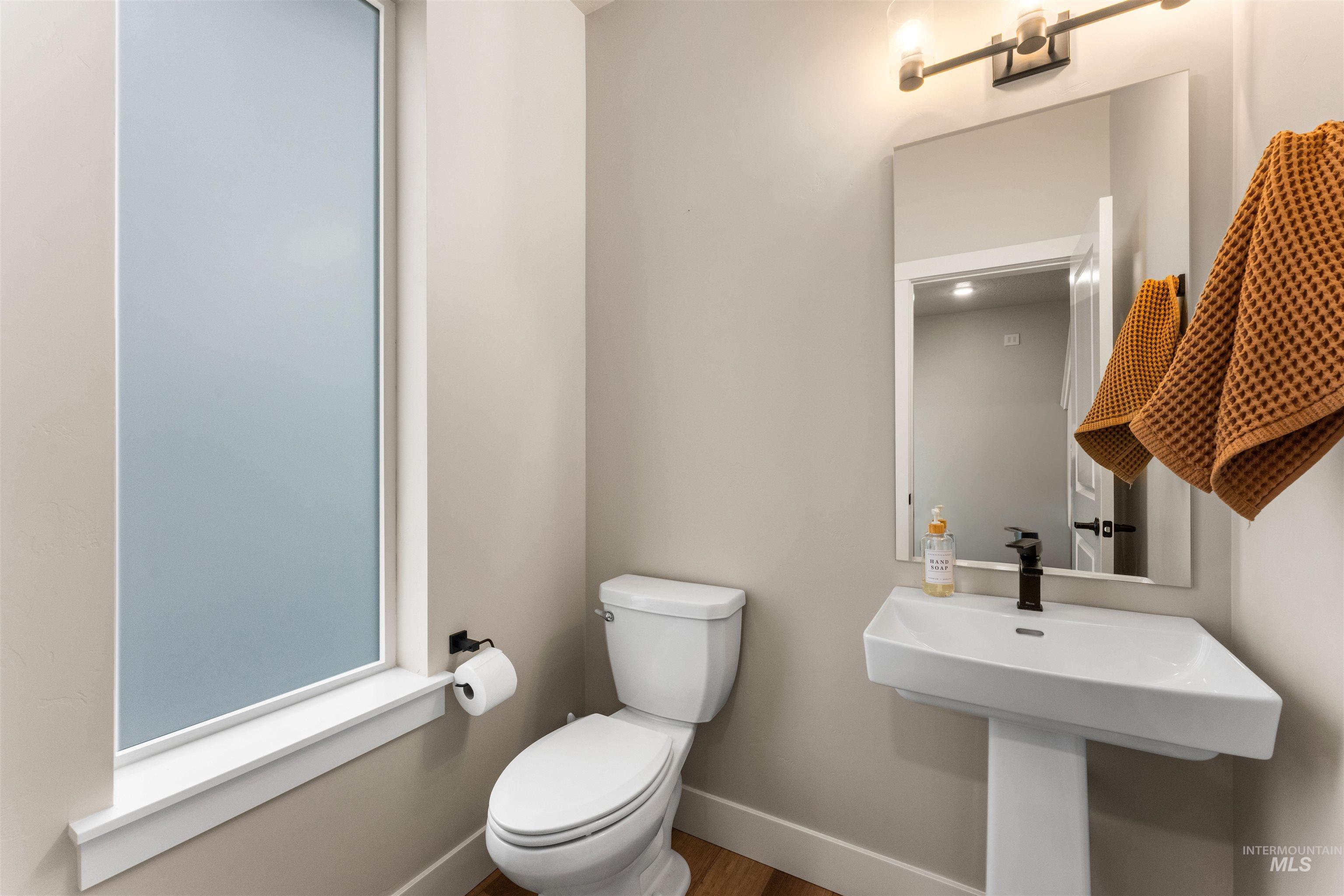 1415 W Tiger Eye St, Kuna, Idaho 83634, 4 Bedrooms, 2.5 Bathrooms, Residential For Sale, Price $539,900,MLS 98979203