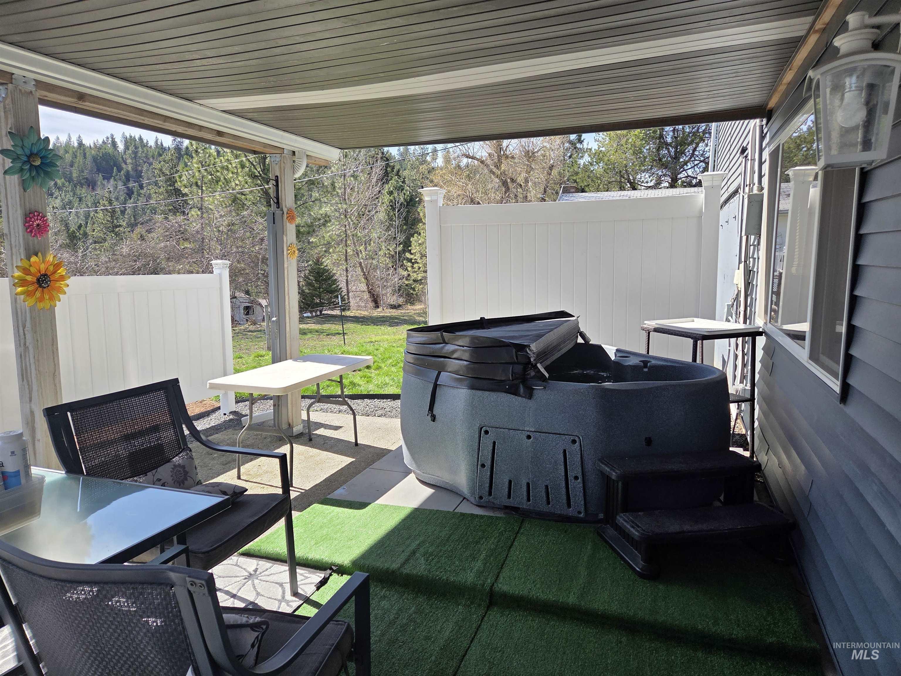 504 Mark Road, Troy, Idaho 83871, 4 Bedrooms, 2 Bathrooms, Residential For Sale, Price $375,000,MLS 98979204