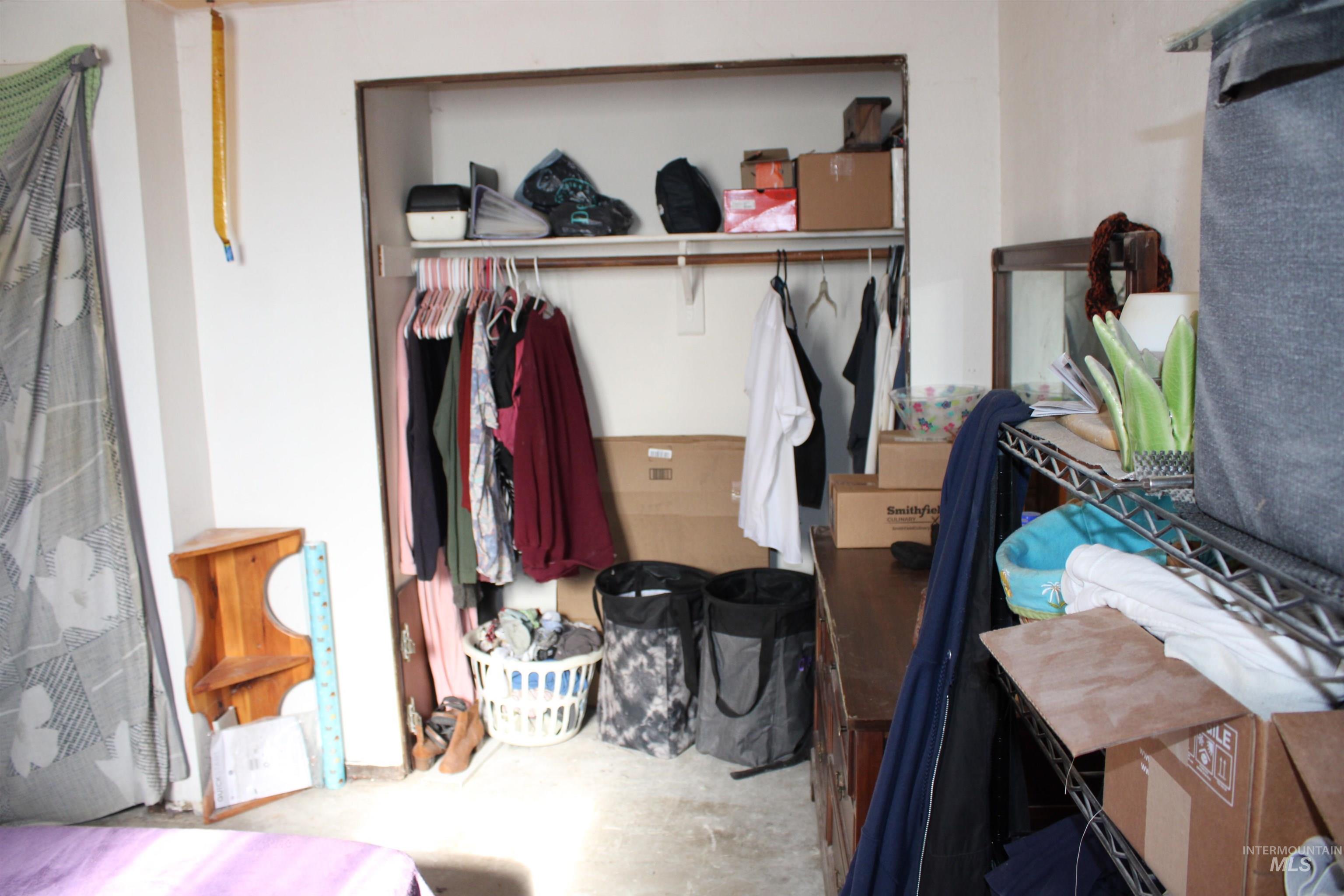 7111 Opaline Rd, Melba, Idaho 83641, 5 Bedrooms, 2 Bathrooms, Residential For Sale, Price $330,000, 98979205