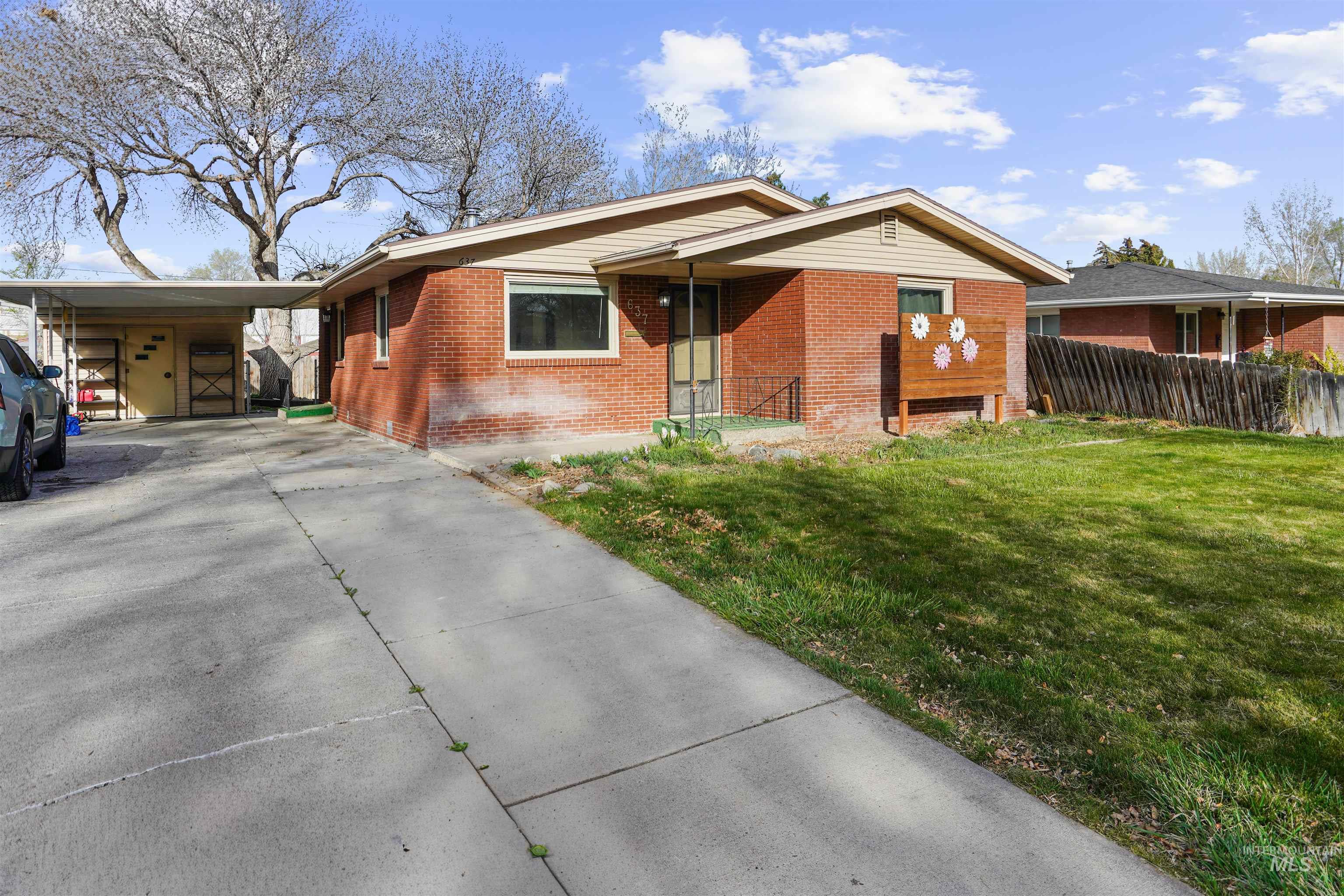 637 King Circle, Twin Falls, Idaho 83301, 3 Bedrooms, 1 Bathroom, Residential For Sale, Price $300,000,MLS 98979206