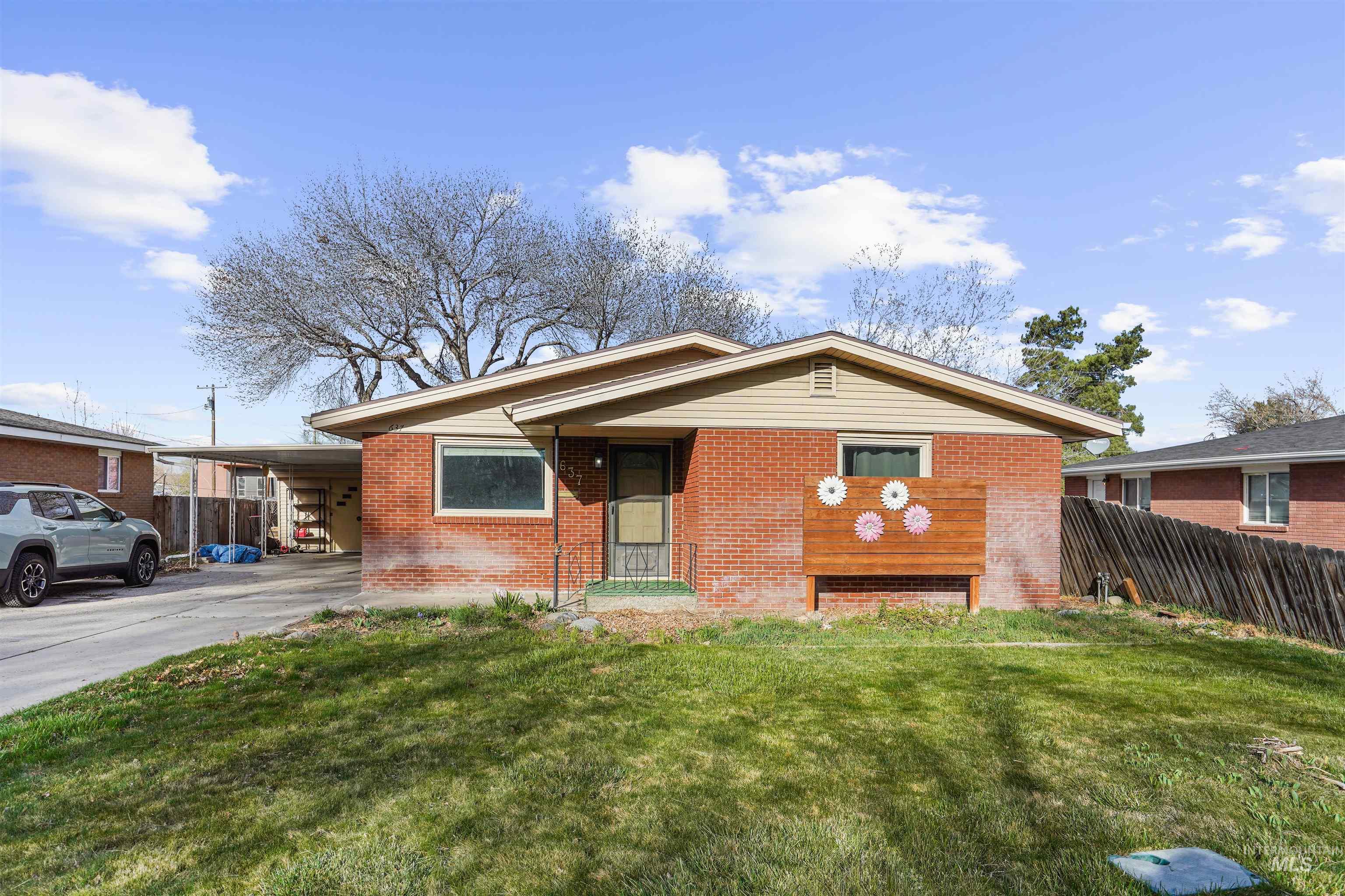 637 King Circle, Twin Falls, Idaho 83301, 3 Bedrooms, 1 Bathroom, Residential For Sale, Price $300,000,MLS 98979206