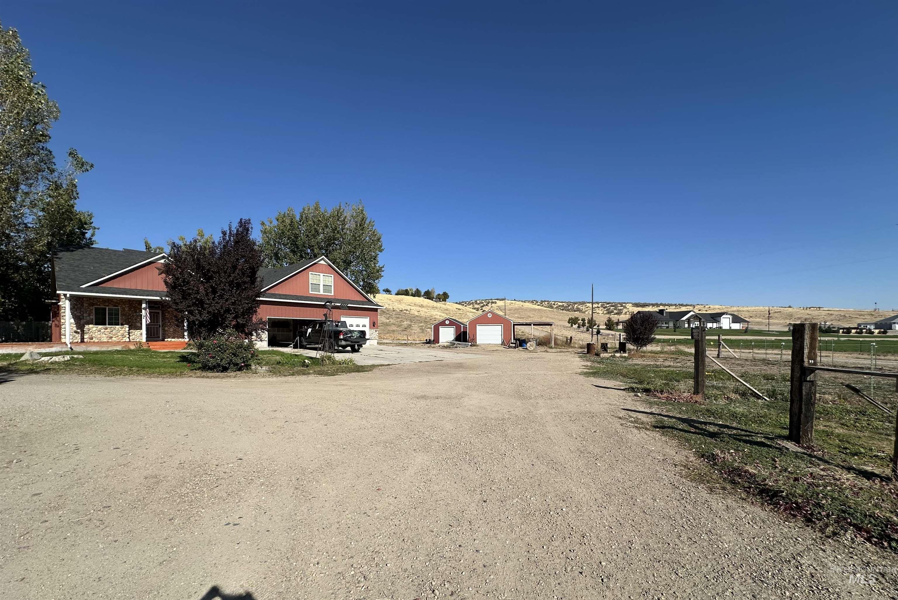 2580 Sand Hollow Rd, Caldwell, Idaho 83607, 3 Bedrooms, 3 Bathrooms, Residential For Sale, Price $749,900,MLS 98979210
