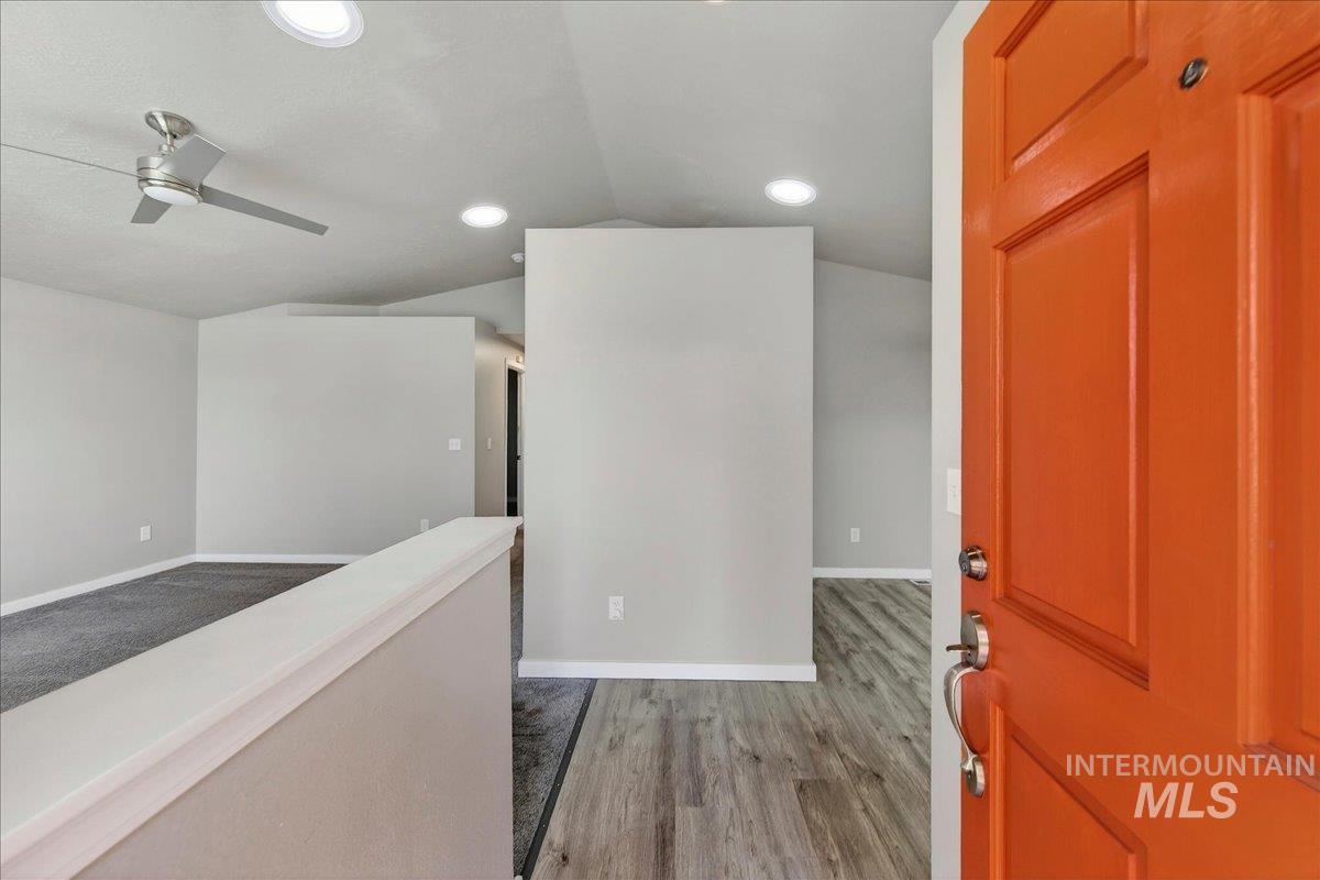 1909 E Glenloch St, Meridian, Idaho 83646-5787, 3 Bedrooms, 2 Bathrooms, Residential For Sale, Price $429,000,MLS 98979212