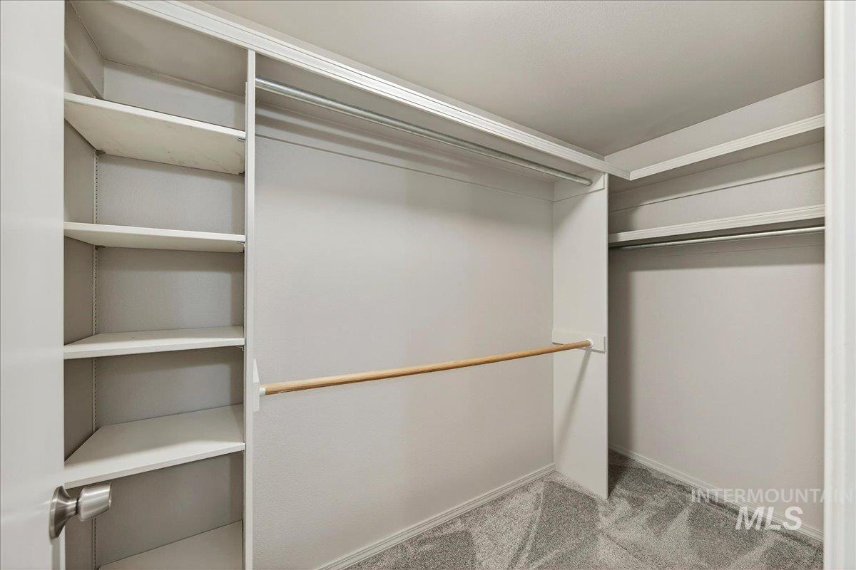 1909 E Glenloch St, Meridian, Idaho 83646-5787, 3 Bedrooms, 2 Bathrooms, Residential For Sale, Price $429,000,MLS 98979212