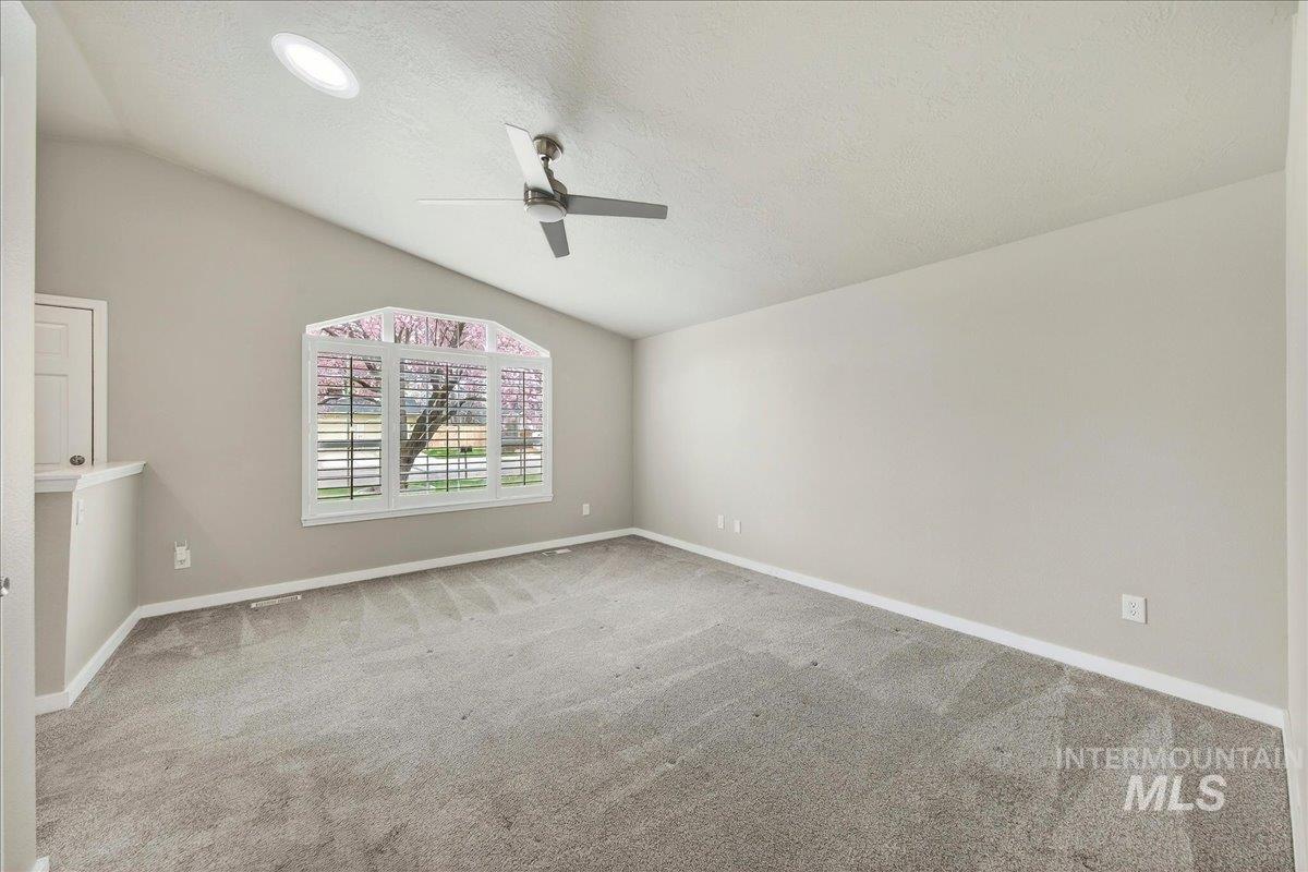 1909 E Glenloch St, Meridian, Idaho 83646-5787, 3 Bedrooms, 2 Bathrooms, Residential For Sale, Price $429,000,MLS 98979212