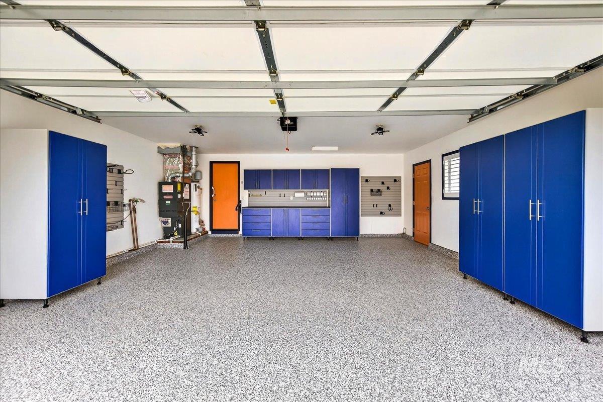 1909 E Glenloch St, Meridian, Idaho 83646-5787, 3 Bedrooms, 2 Bathrooms, Residential For Sale, Price $429,000,MLS 98979212