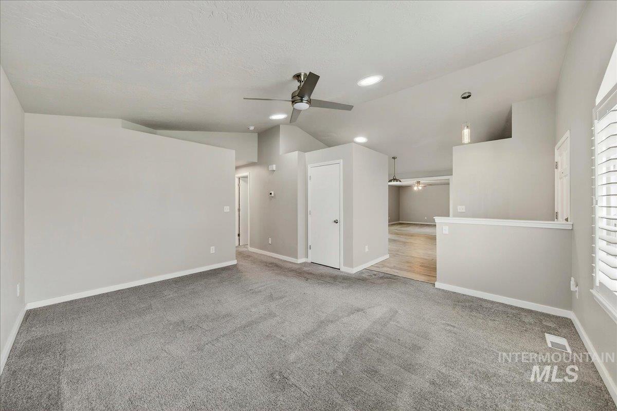 1909 E Glenloch St, Meridian, Idaho 83646-5787, 3 Bedrooms, 2 Bathrooms, Residential For Sale, Price $429,000,MLS 98979212