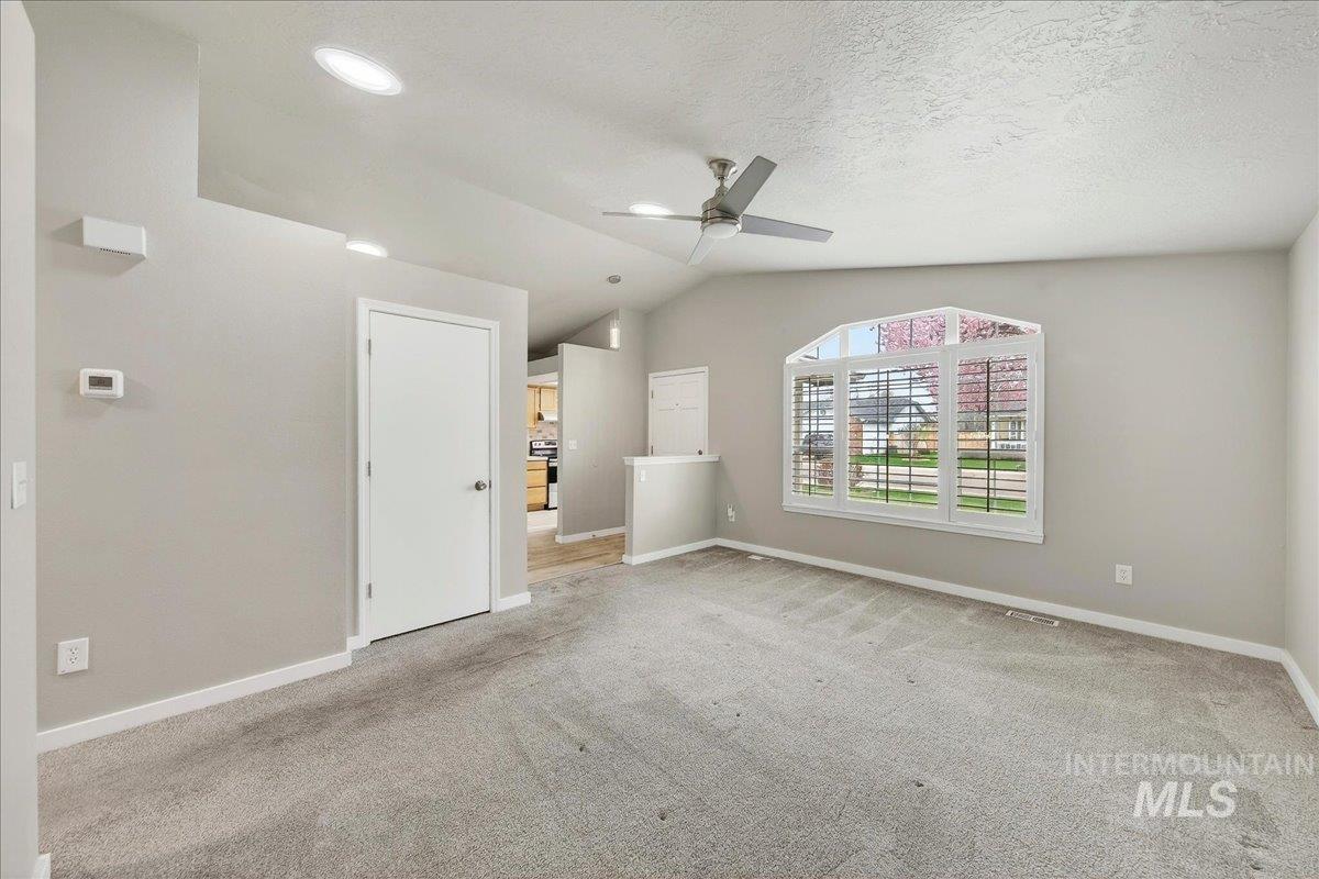 1909 E Glenloch St, Meridian, Idaho 83646-5787, 3 Bedrooms, 2 Bathrooms, Residential For Sale, Price $429,000,MLS 98979212