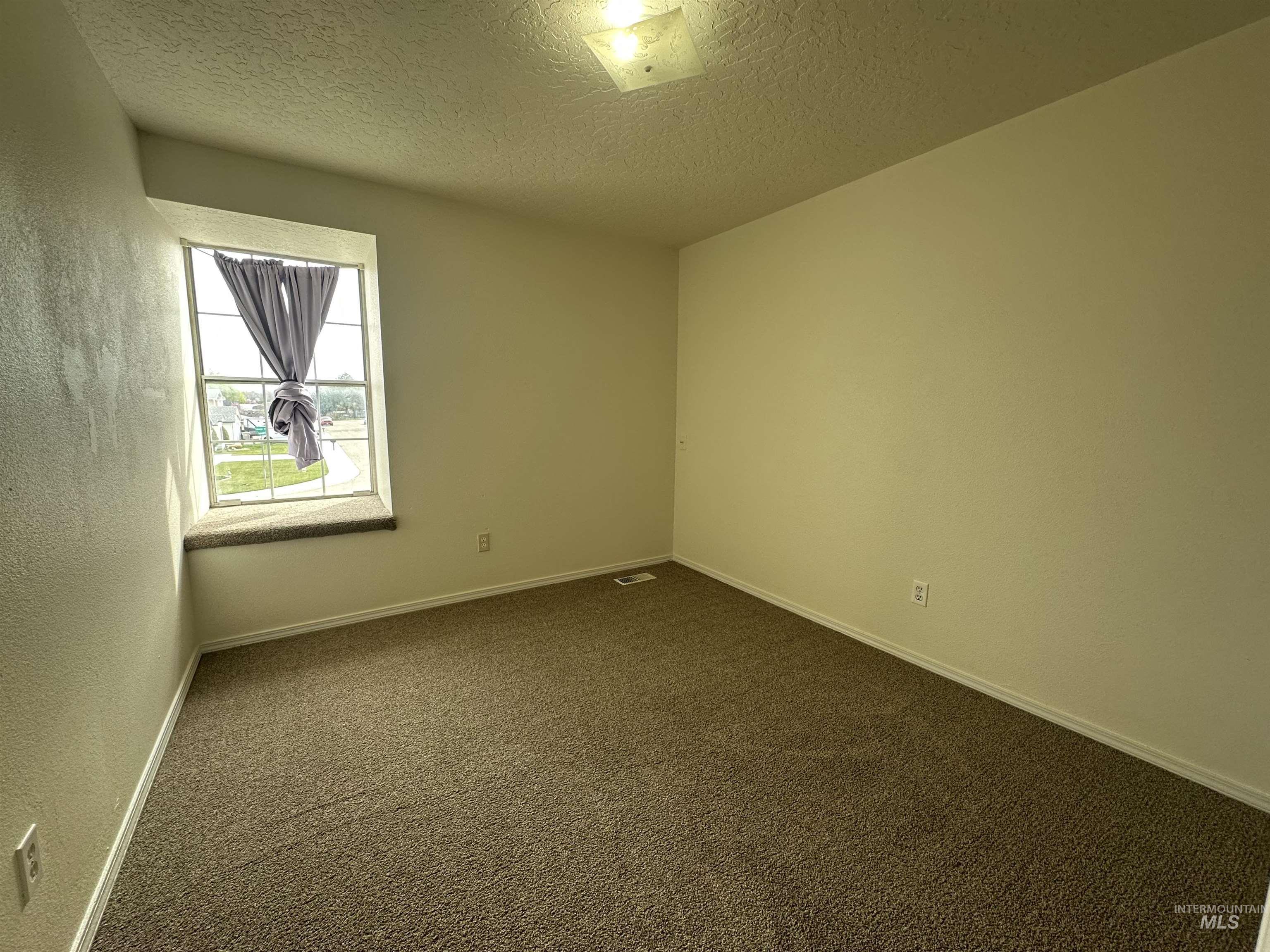 2807 & 2809 Laurel Way, Nampa, Idaho 83686, 3 Bedrooms, 2.5 Bathrooms, Residential Income For Sale, Price $614,900, 98979215