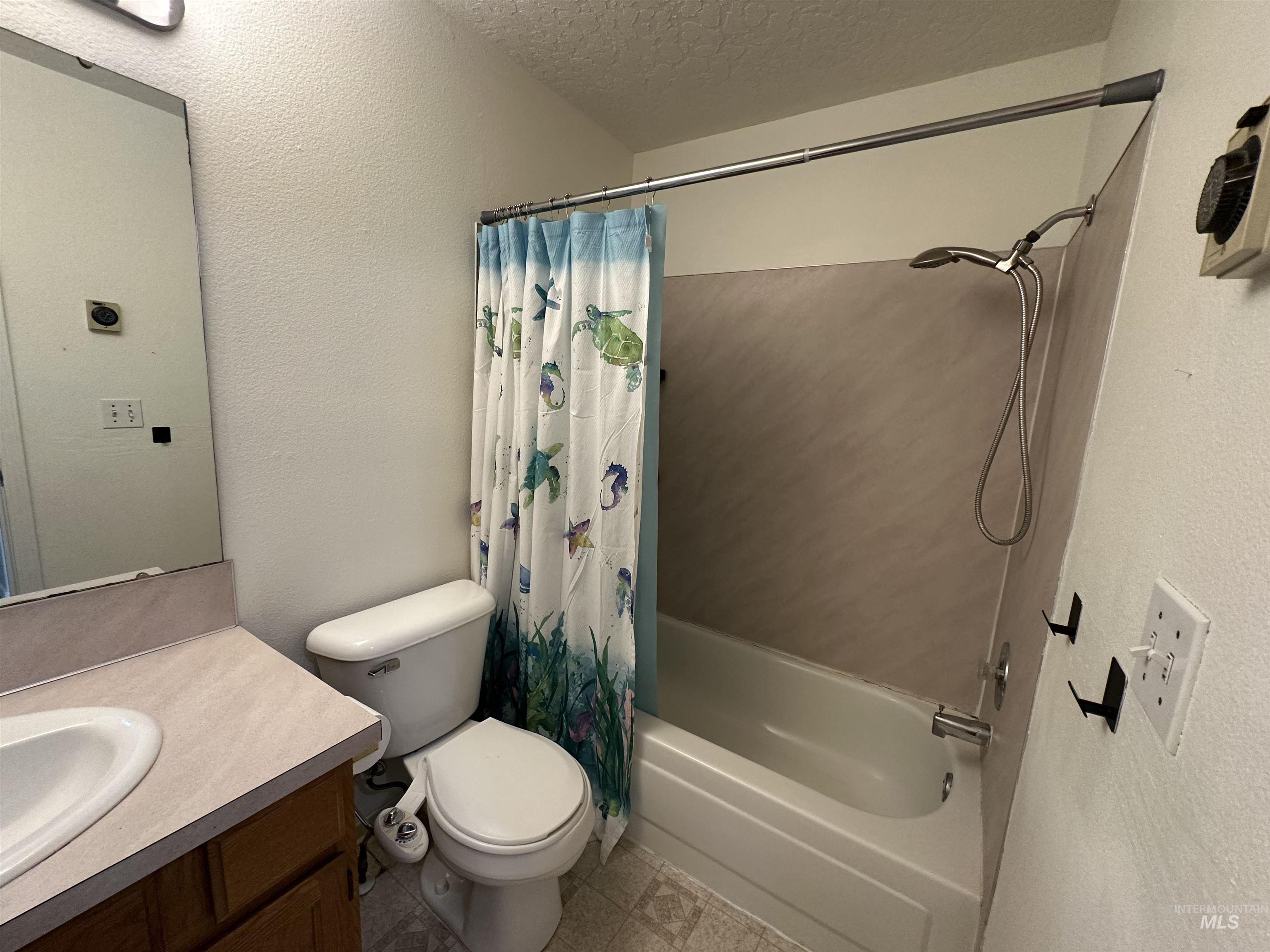 2807 & 2809 Laurel Way, Nampa, Idaho 83686, 3 Bedrooms, 2.5 Bathrooms, Residential Income For Sale, Price $614,900, 98979215