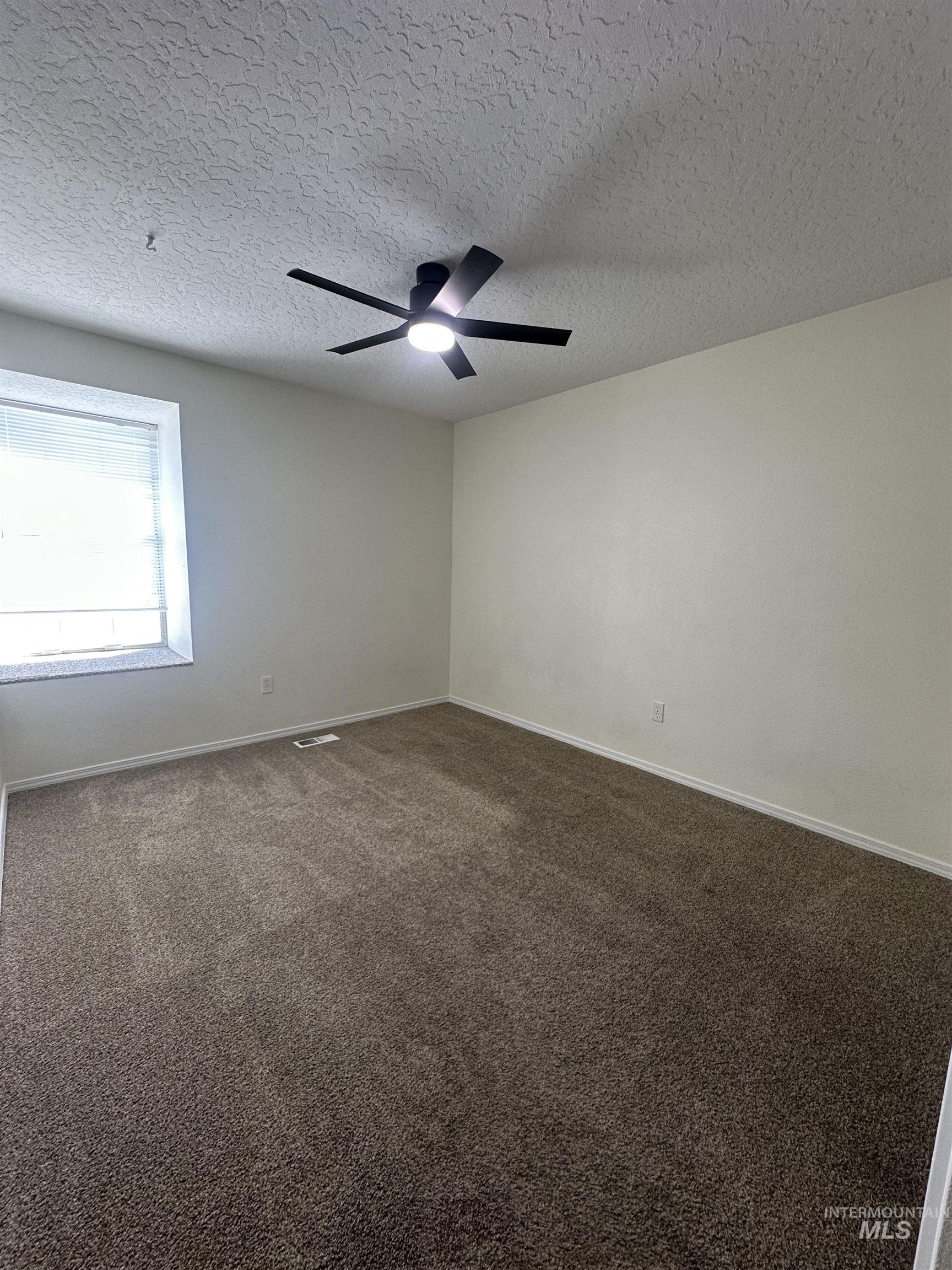 2807 & 2809 Laurel Way, Nampa, Idaho 83686, 3 Bedrooms, 2.5 Bathrooms, Residential Income For Sale, Price $614,900, 98979215