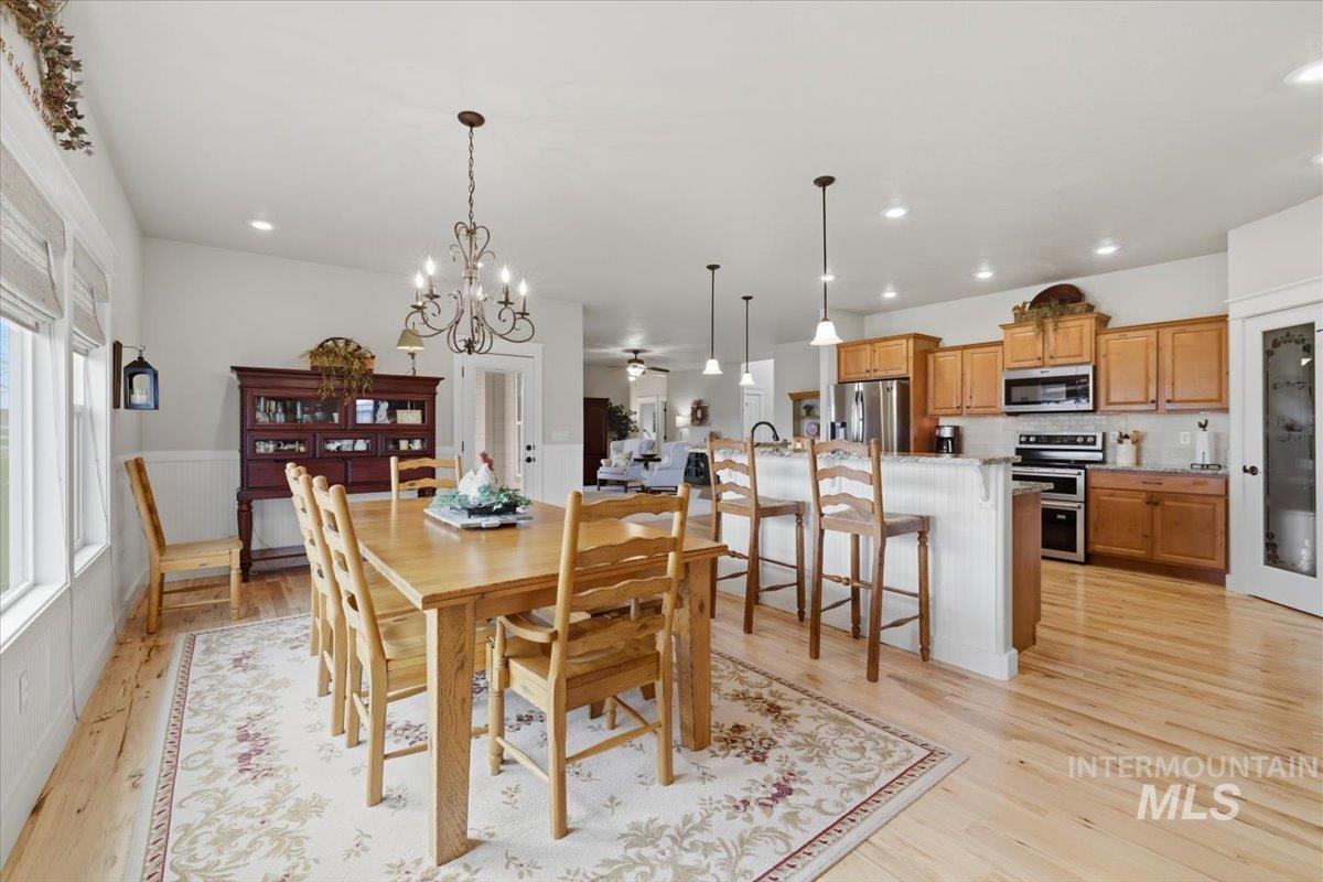 17421 Upper Pleasant Ridge Rd, Caldwell, Idaho 83607, 3 Bedrooms, 2.5 Bathrooms, Residential For Sale, Price $879,900, 98979216