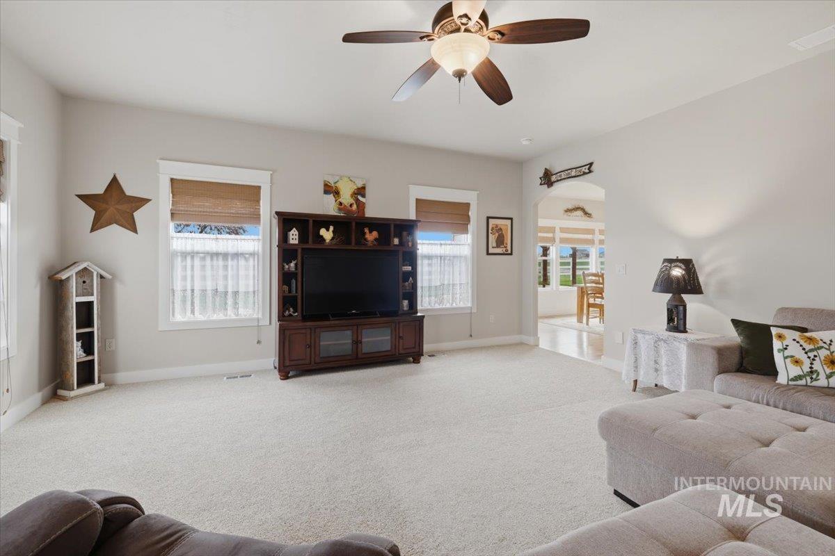 17421 Upper Pleasant Ridge Rd, Caldwell, Idaho 83607, 3 Bedrooms, 2.5 Bathrooms, Residential For Sale, Price $879,900, 98979216