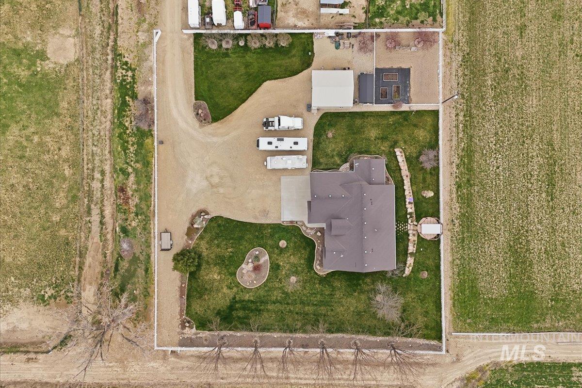 17421 Upper Pleasant Ridge Rd, Caldwell, Idaho 83607, 3 Bedrooms, 2.5 Bathrooms, Residential For Sale, Price $879,900, 98979216