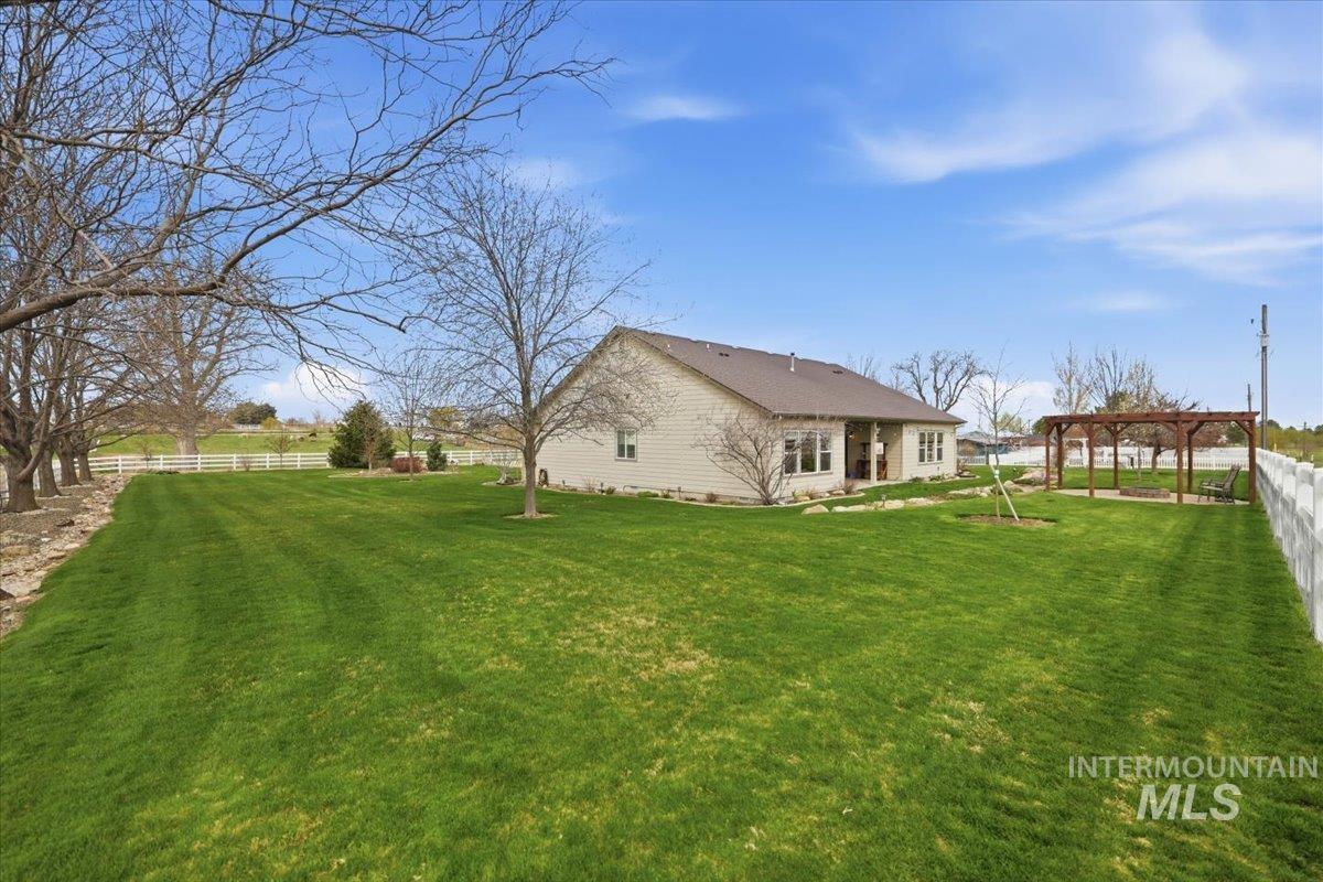 17421 Upper Pleasant Ridge Rd, Caldwell, Idaho 83607, 3 Bedrooms, 2.5 Bathrooms, Residential For Sale, Price $879,900, 98979216