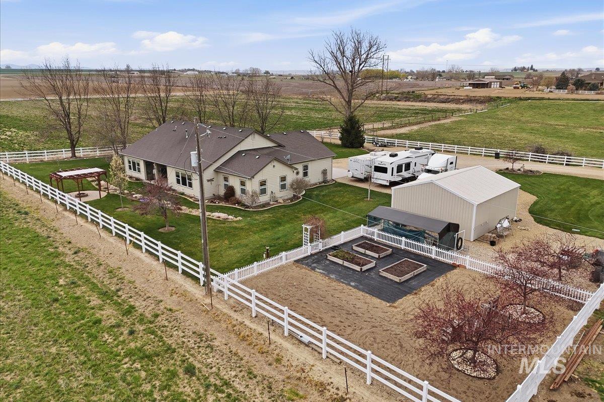 17421 Upper Pleasant Ridge Rd, Caldwell, Idaho 83607, 3 Bedrooms, 2.5 Bathrooms, Residential For Sale, Price $879,900, 98979216