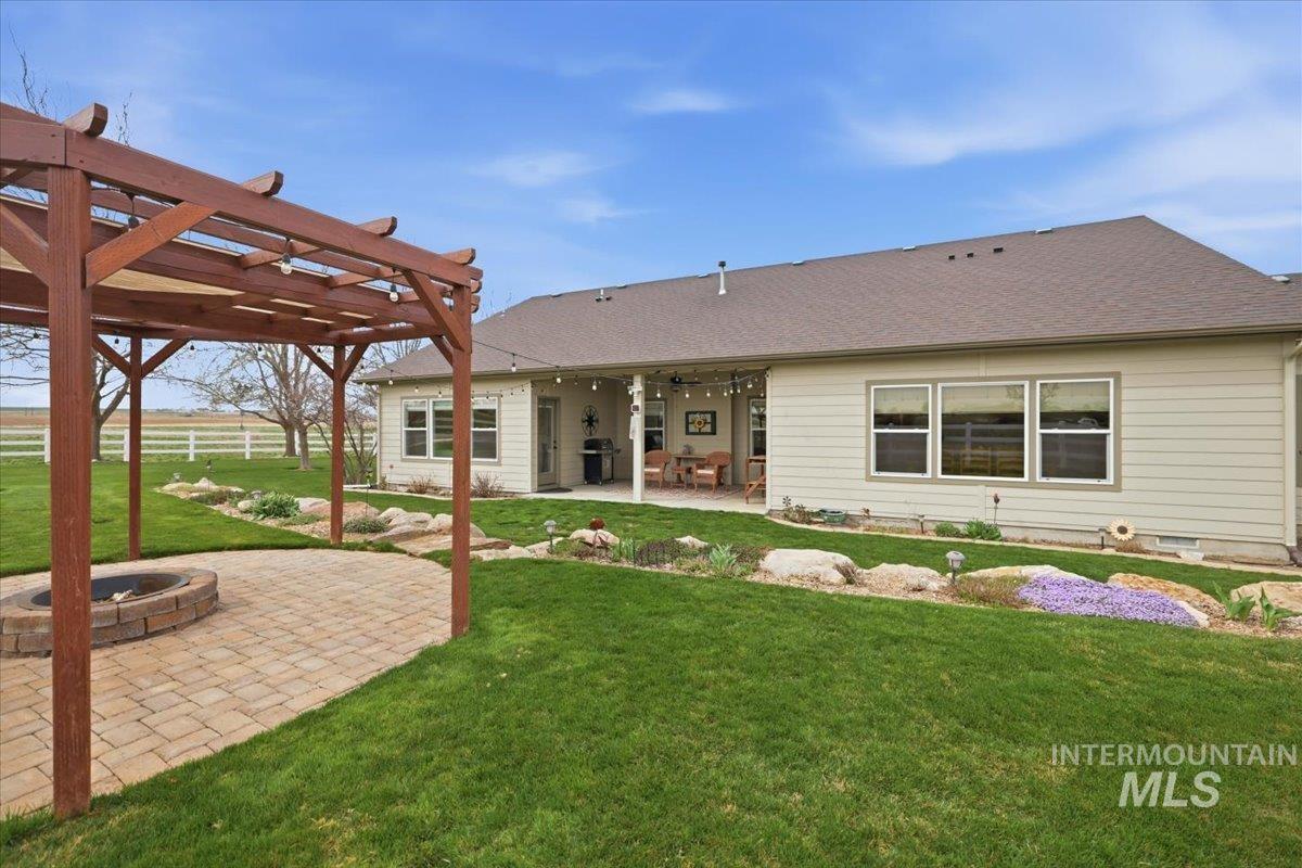 17421 Upper Pleasant Ridge Rd, Caldwell, Idaho 83607, 3 Bedrooms, 2.5 Bathrooms, Residential For Sale, Price $879,900, 98979216