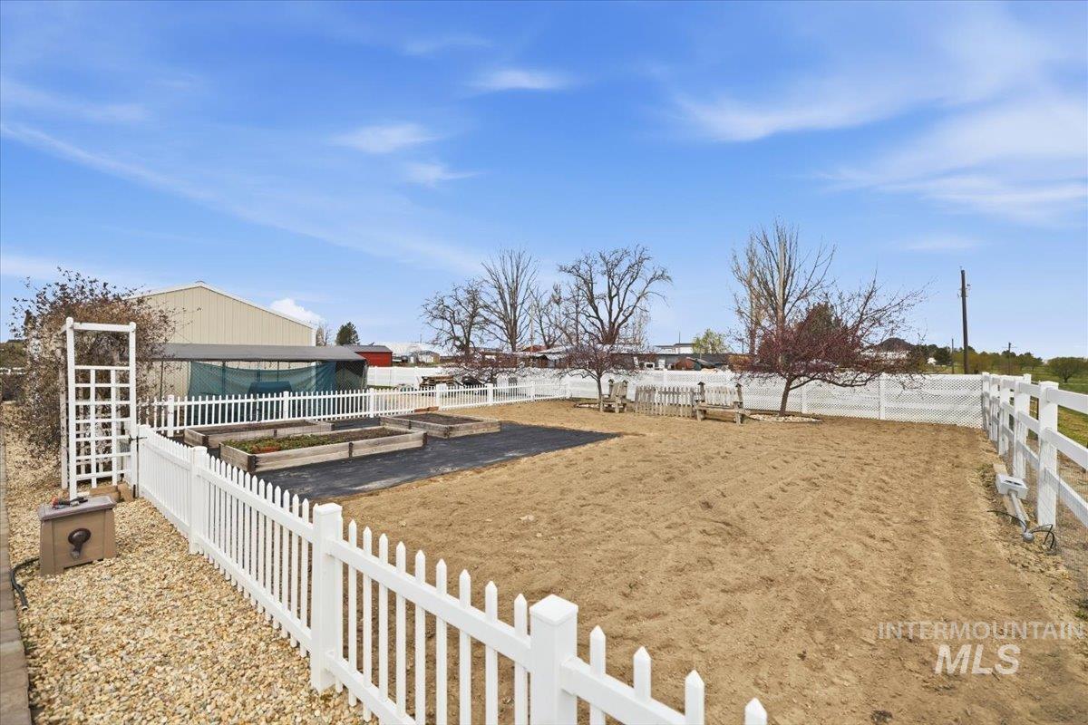 17421 Upper Pleasant Ridge Rd, Caldwell, Idaho 83607, 3 Bedrooms, 2.5 Bathrooms, Residential For Sale, Price $879,900, 98979216