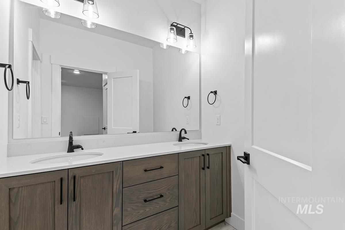 5957 W Domford Lane, Eagle, Idaho 83616, 3 Bedrooms, 2.5 Bathrooms, Residential For Sale, Price $624,900, 98979217