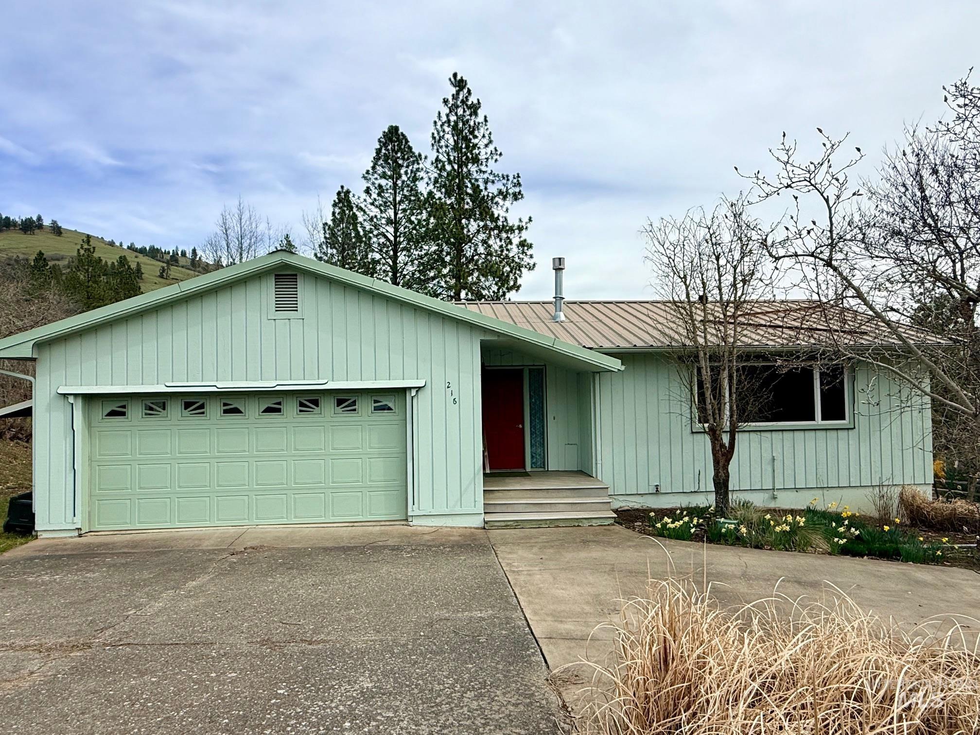 216 Shasta Cir, Orofino, Idaho 83544, 4 Bedrooms, 2 Bathrooms, Residential For Sale, Price $550,000, 98979220