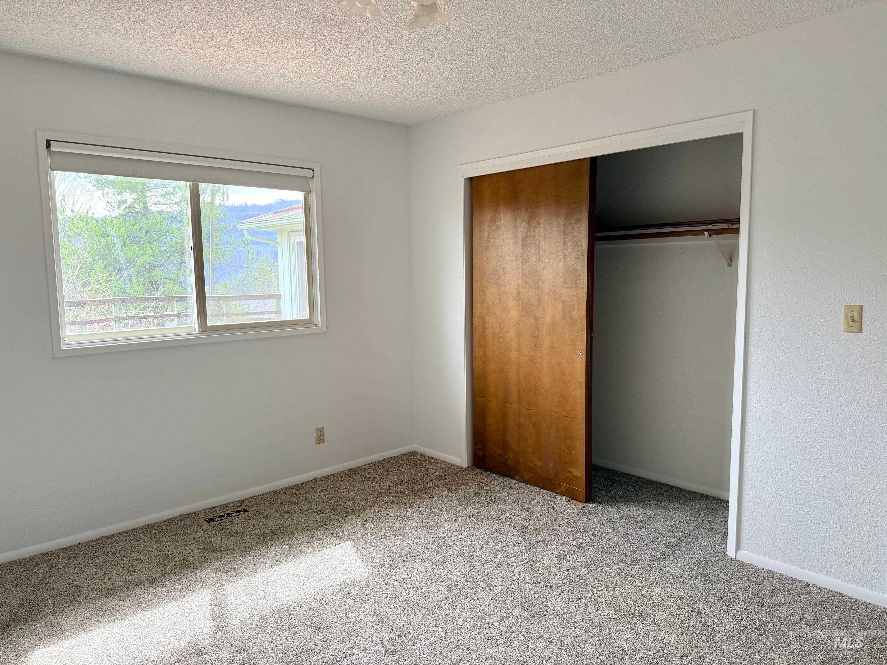 216 Shasta Cir, Orofino, Idaho 83544, 4 Bedrooms, 2 Bathrooms, Residential For Sale, Price $550,000, 98979220