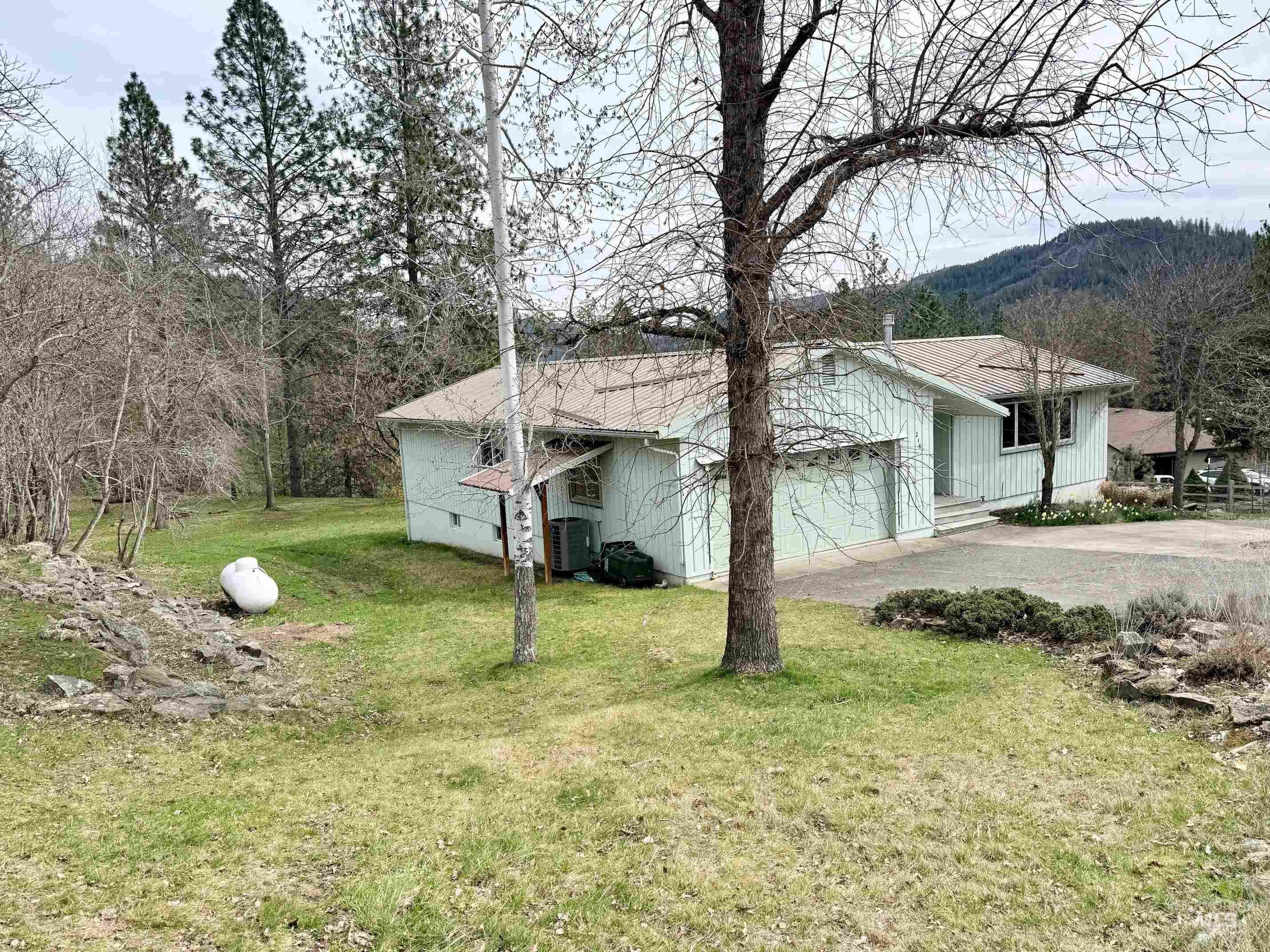 216 Shasta Cir, Orofino, Idaho 83544, 4 Bedrooms, 2 Bathrooms, Residential For Sale, Price $550,000, 98979220