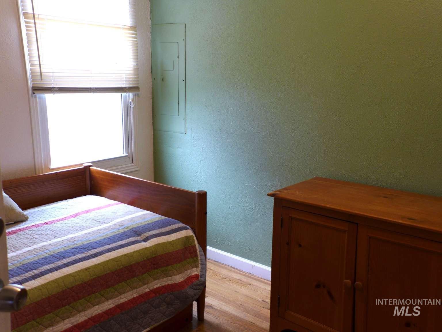 1224 N Michigan Ave, Caldwell, Idaho 83605, 2 Bedrooms, 1 Bathroom, Residential For Sale, Price $324,900, 98979221