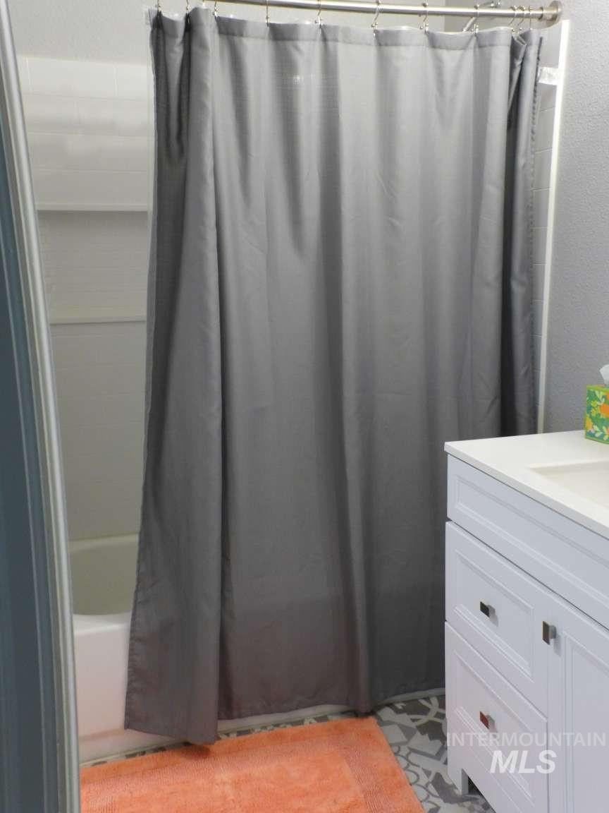 1224 N Michigan Ave, Caldwell, Idaho 83605, 2 Bedrooms, 1 Bathroom, Residential For Sale, Price $324,900, 98979221