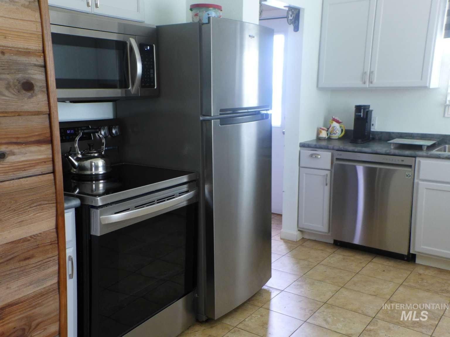 1224 N Michigan Ave, Caldwell, Idaho 83605, 2 Bedrooms, 1 Bathroom, Residential For Sale, Price $324,900, 98979221