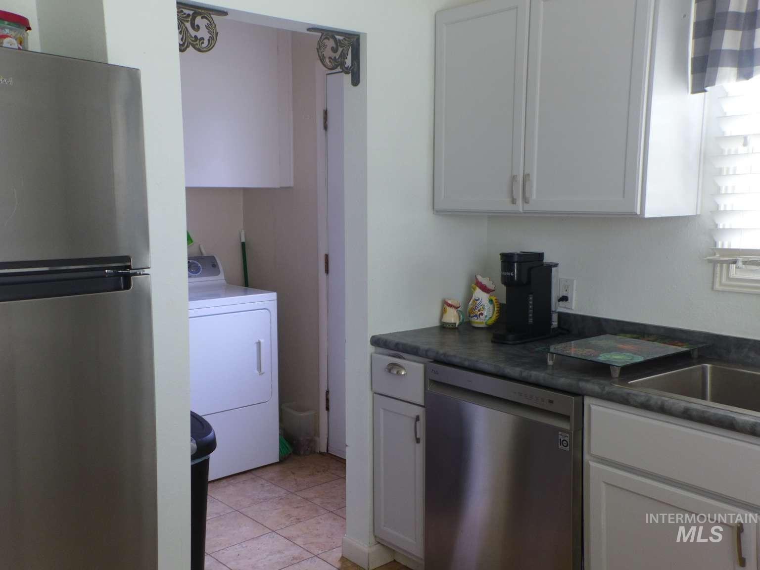 1224 N Michigan Ave, Caldwell, Idaho 83605, 2 Bedrooms, 1 Bathroom, Residential For Sale, Price $324,900, 98979221