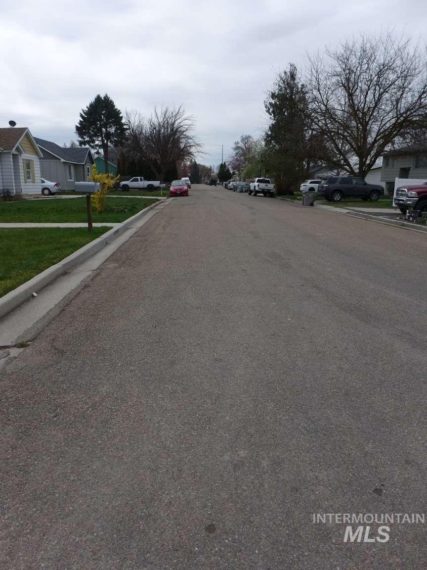 1224 N Michigan Ave, Caldwell, Idaho 83605, 2 Bedrooms, 1 Bathroom, Residential For Sale, Price $324,900, 98979221