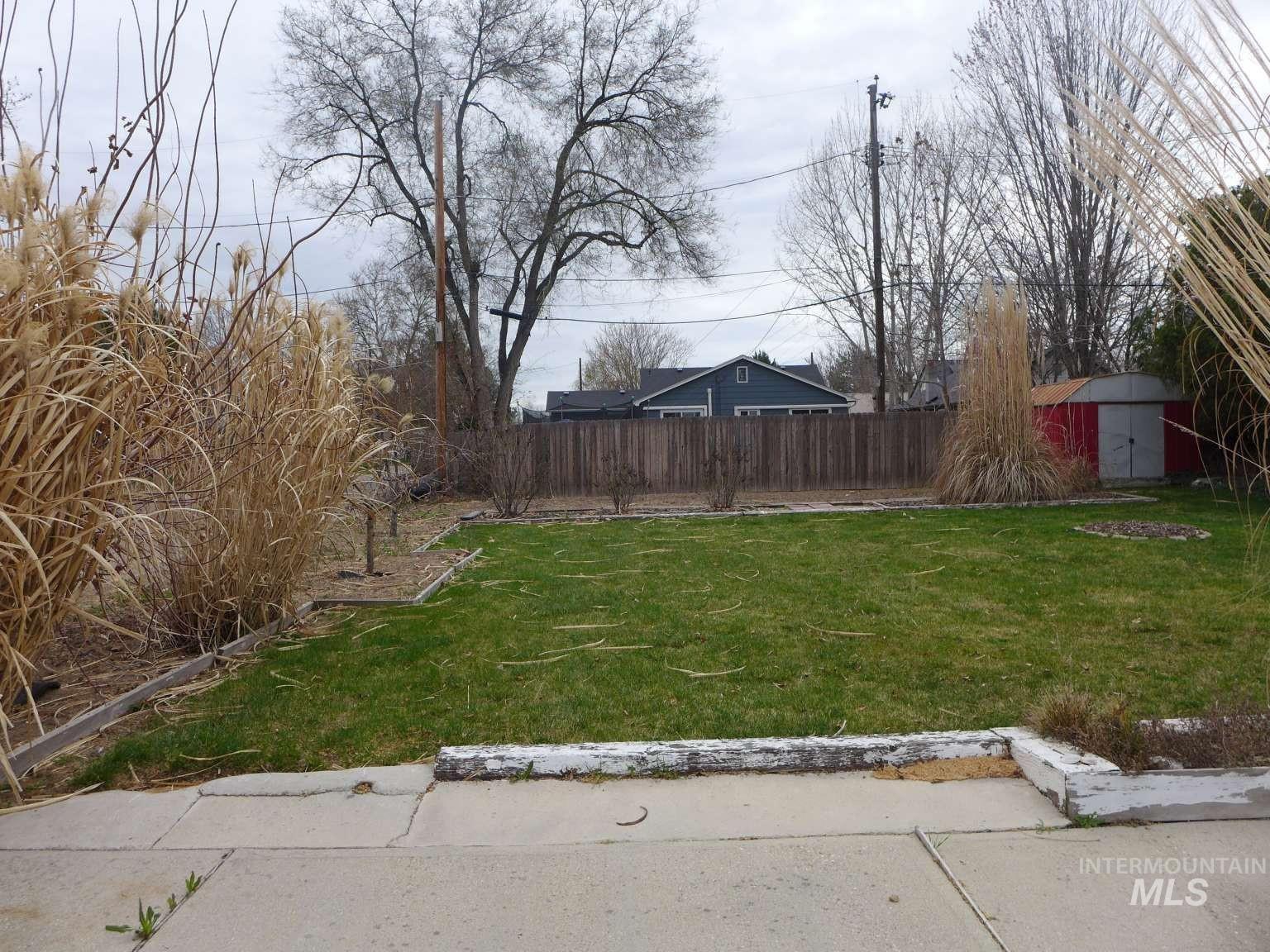 1224 N Michigan Ave, Caldwell, Idaho 83605, 2 Bedrooms, 1 Bathroom, Residential For Sale, Price $324,900, 98979221