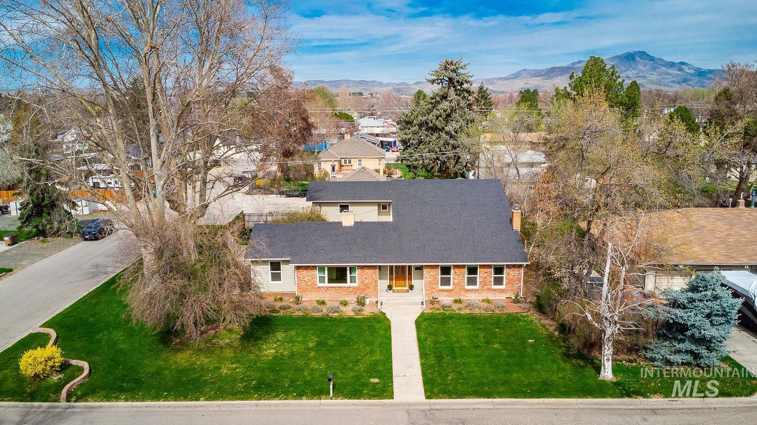 1102 E 1st, Emmett, Idaho 83617, 3 Bedrooms, 2.5 Bathrooms, Residential For Sale, Price $620,000, 98979222