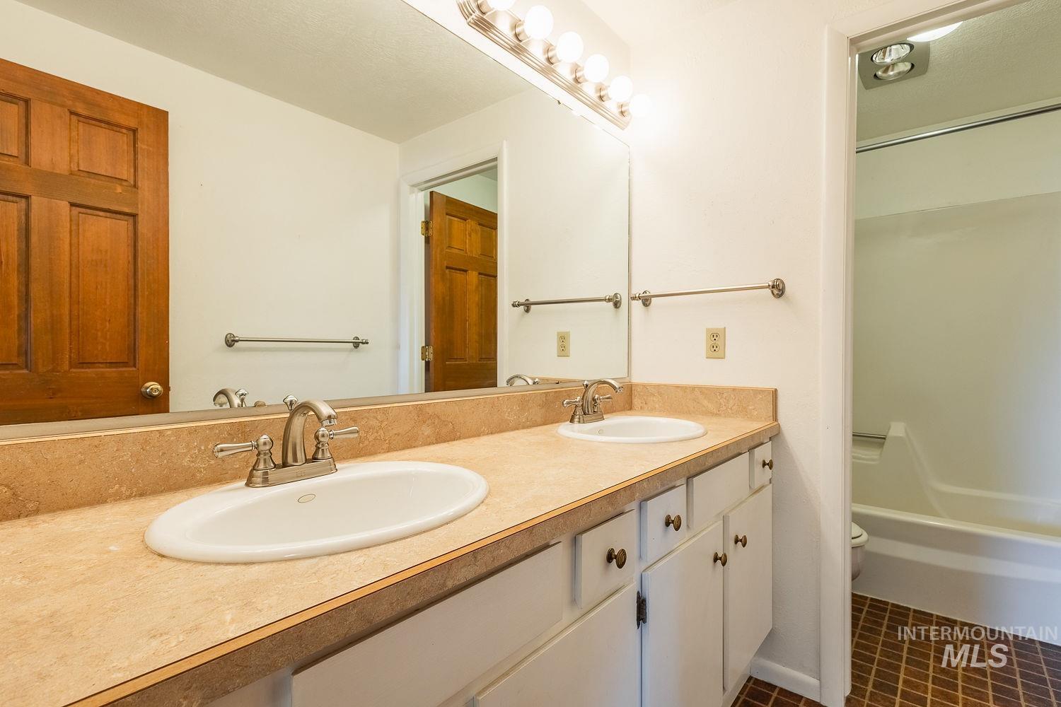 1102 E 1st, Emmett, Idaho 83617, 3 Bedrooms, 2.5 Bathrooms, Residential For Sale, Price $620,000, 98979222