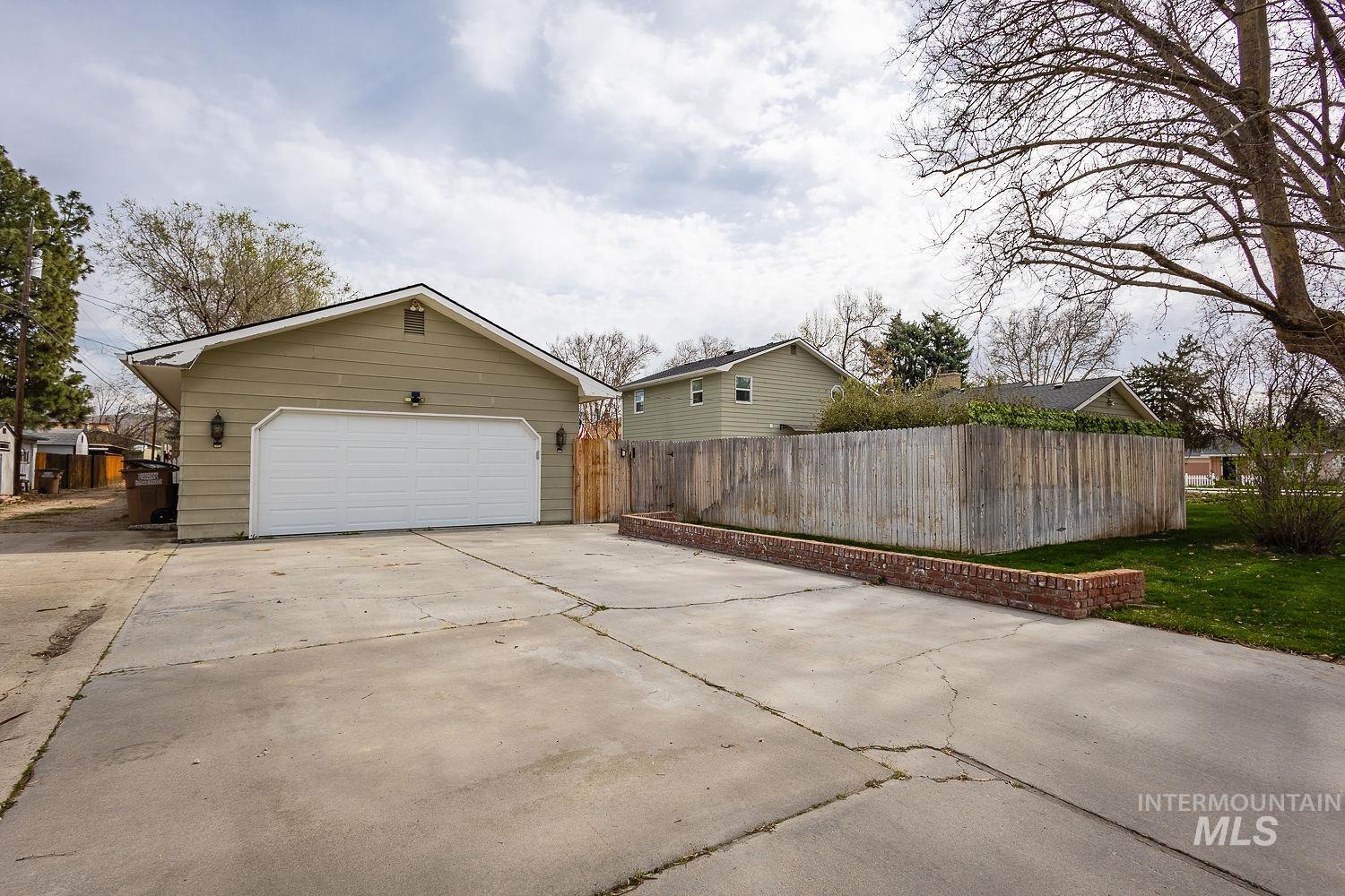 1102 E 1st, Emmett, Idaho 83617, 3 Bedrooms, 2.5 Bathrooms, Residential For Sale, Price $620,000, 98979222