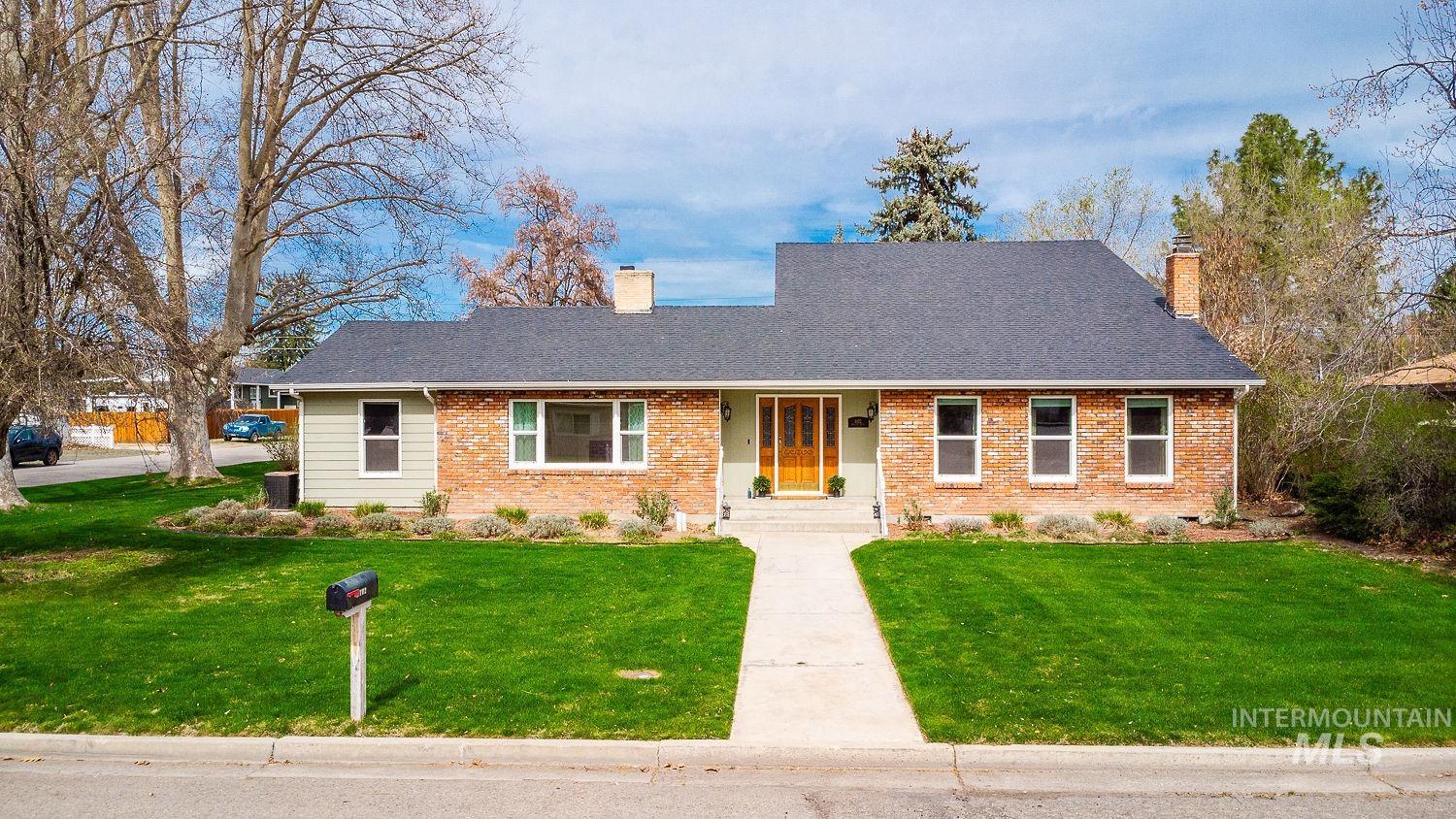 1102 E 1st, Emmett, Idaho 83617, 3 Bedrooms, 2.5 Bathrooms, Residential For Sale, Price $620,000, 98979222