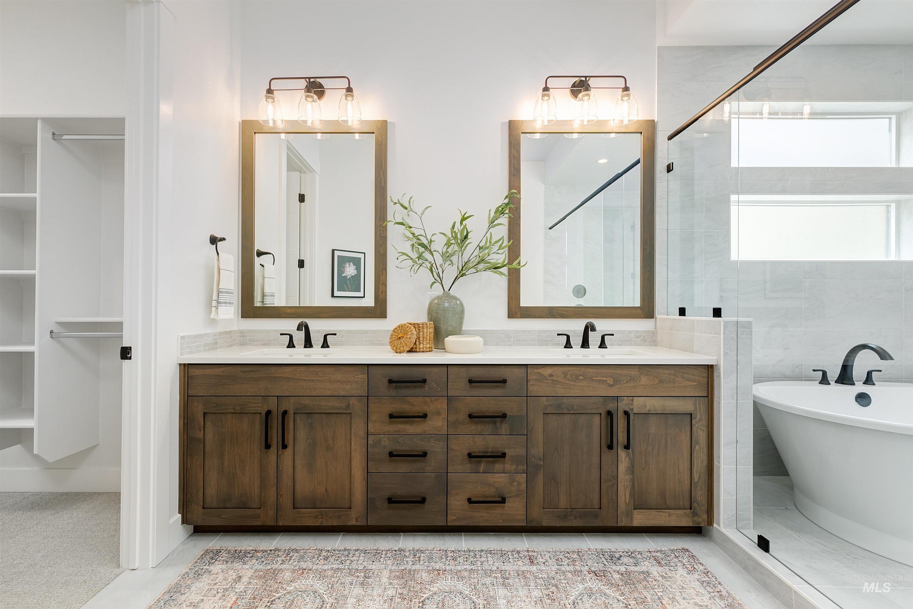 11468 S Saylis Pl, Kuna, Idaho 83634-0000, 4 Bedrooms, 3 Bathrooms, Residential For Sale, Price $999,900, 98979225