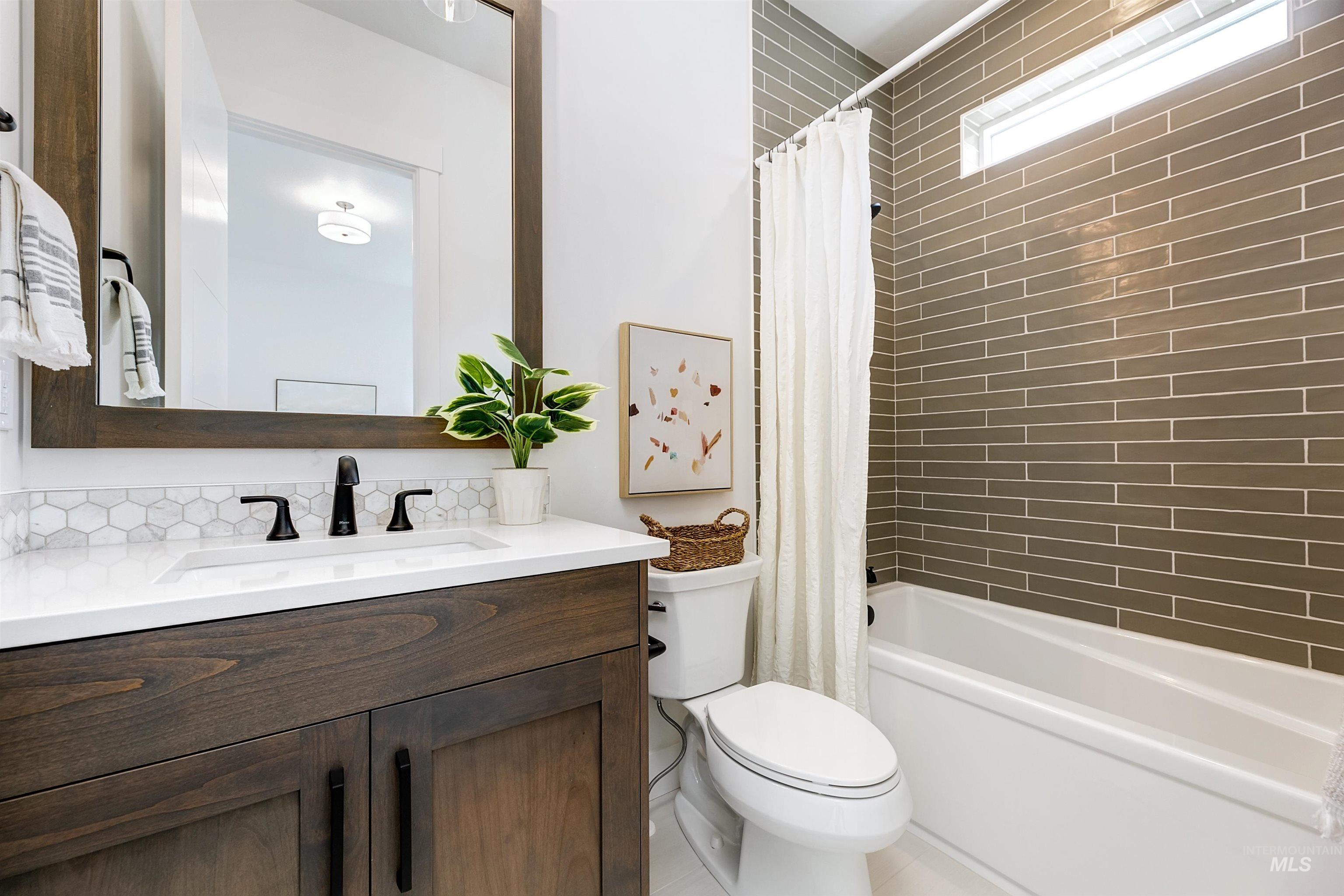 11468 S Saylis Pl, Kuna, Idaho 83634-0000, 4 Bedrooms, 3 Bathrooms, Residential For Sale, Price $999,900, 98979225