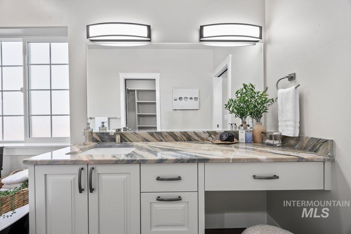 1583 Lagoon Lane, Twin Falls, Idaho 83301, 4 Bedrooms, 2.5 Bathrooms, Residential For Sale, Price $544,900, 98979226